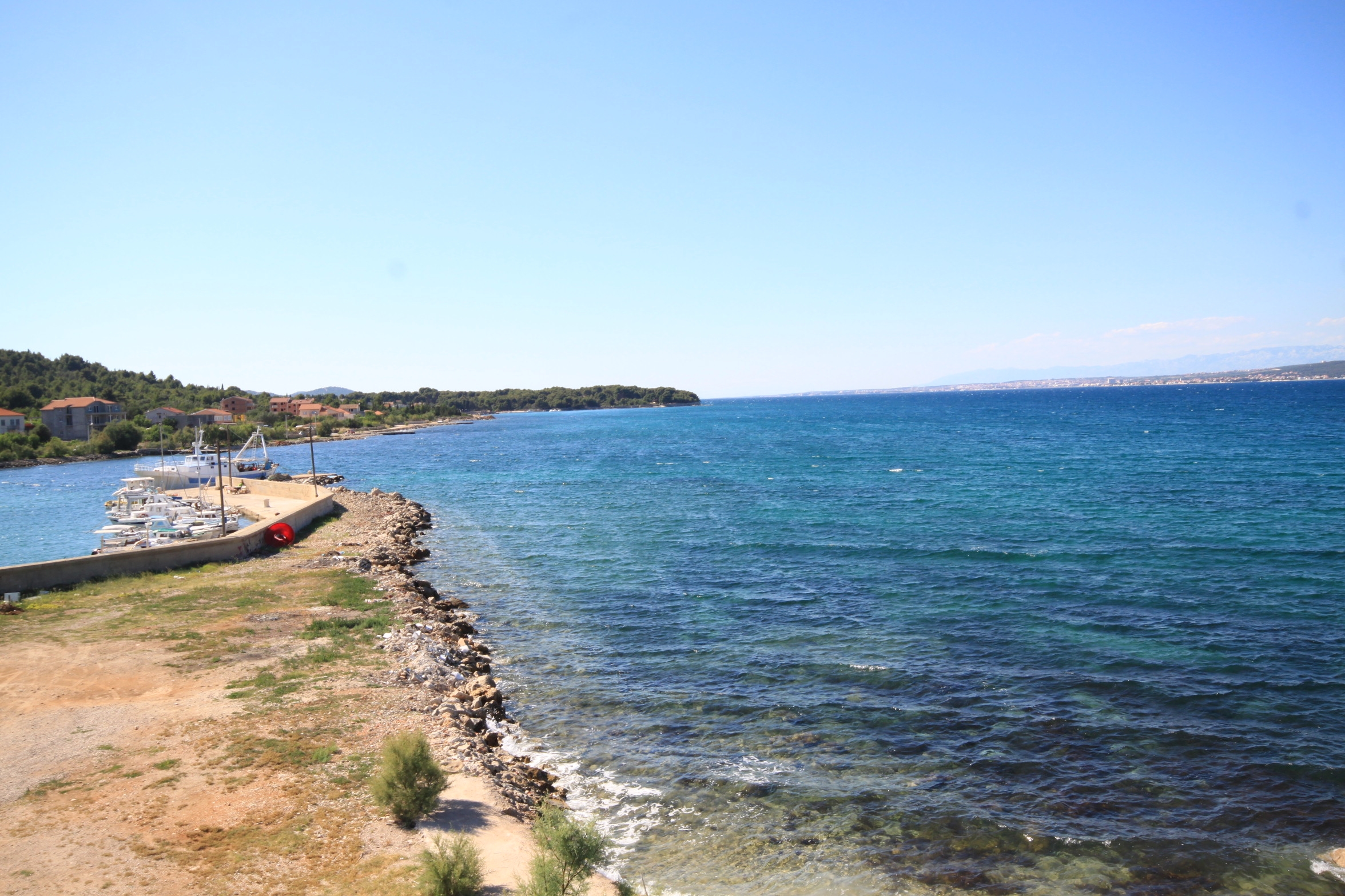 One bedroom apartment near beach Banj, Pašman  A-b