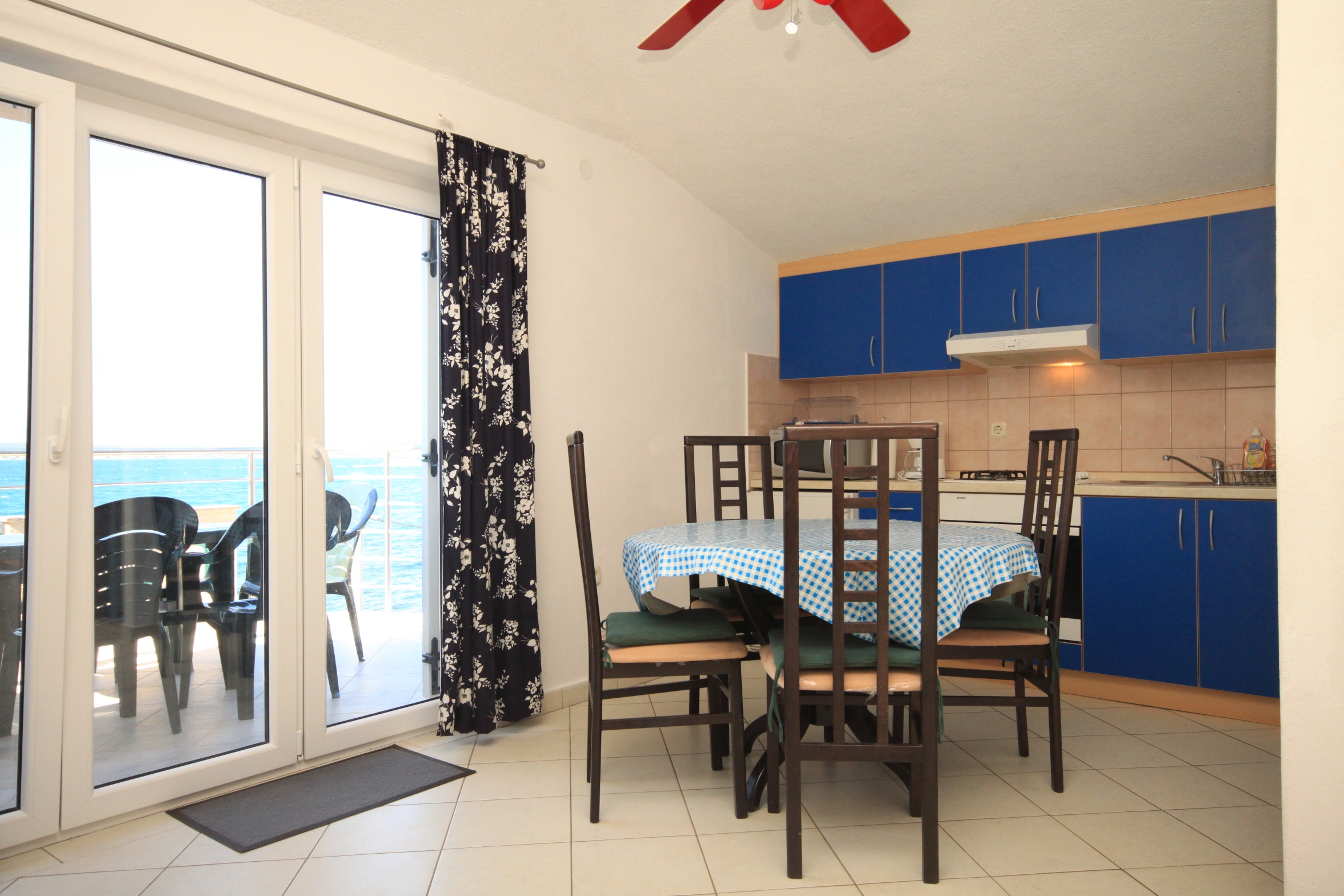 One bedroom apartment near beach Banj, Pašman (A-8206-c)