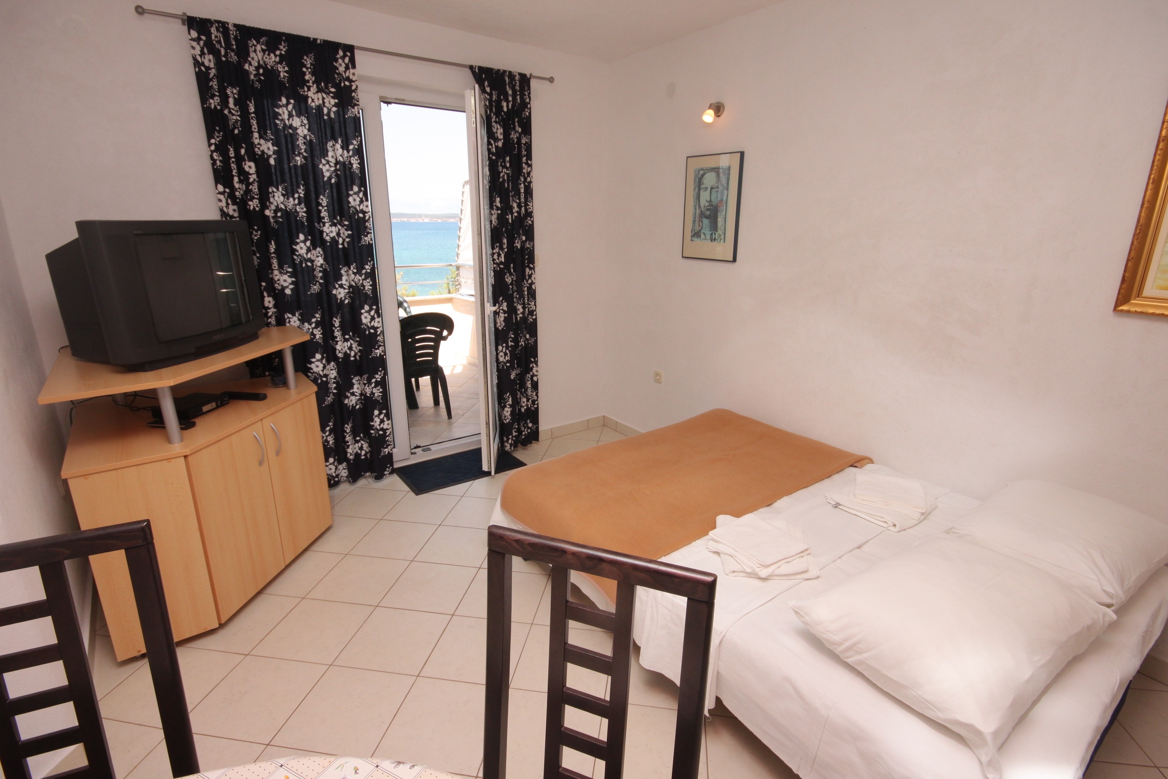 One bedroom apartment near beach Banj, Pašman (A-8206-d) One bedroom apartment near beach Banj, Pašman (A-8206-d)