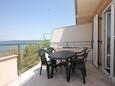 Terrace Banj, Terrace in the apartment, with a sea view and WiFi.