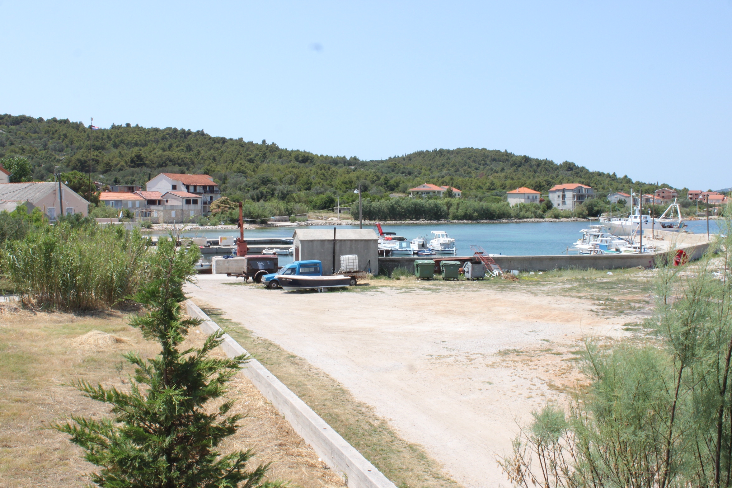 One bedroom apartment near beach Banj, Pašman  A-d