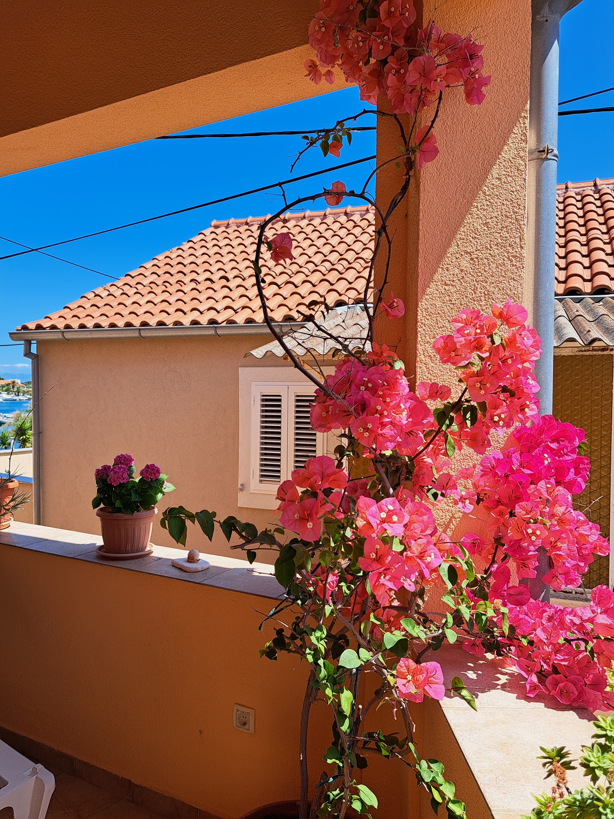 Dvosobni apartman s terasom i pogledom na more Kukljica, Ugljan  A-a