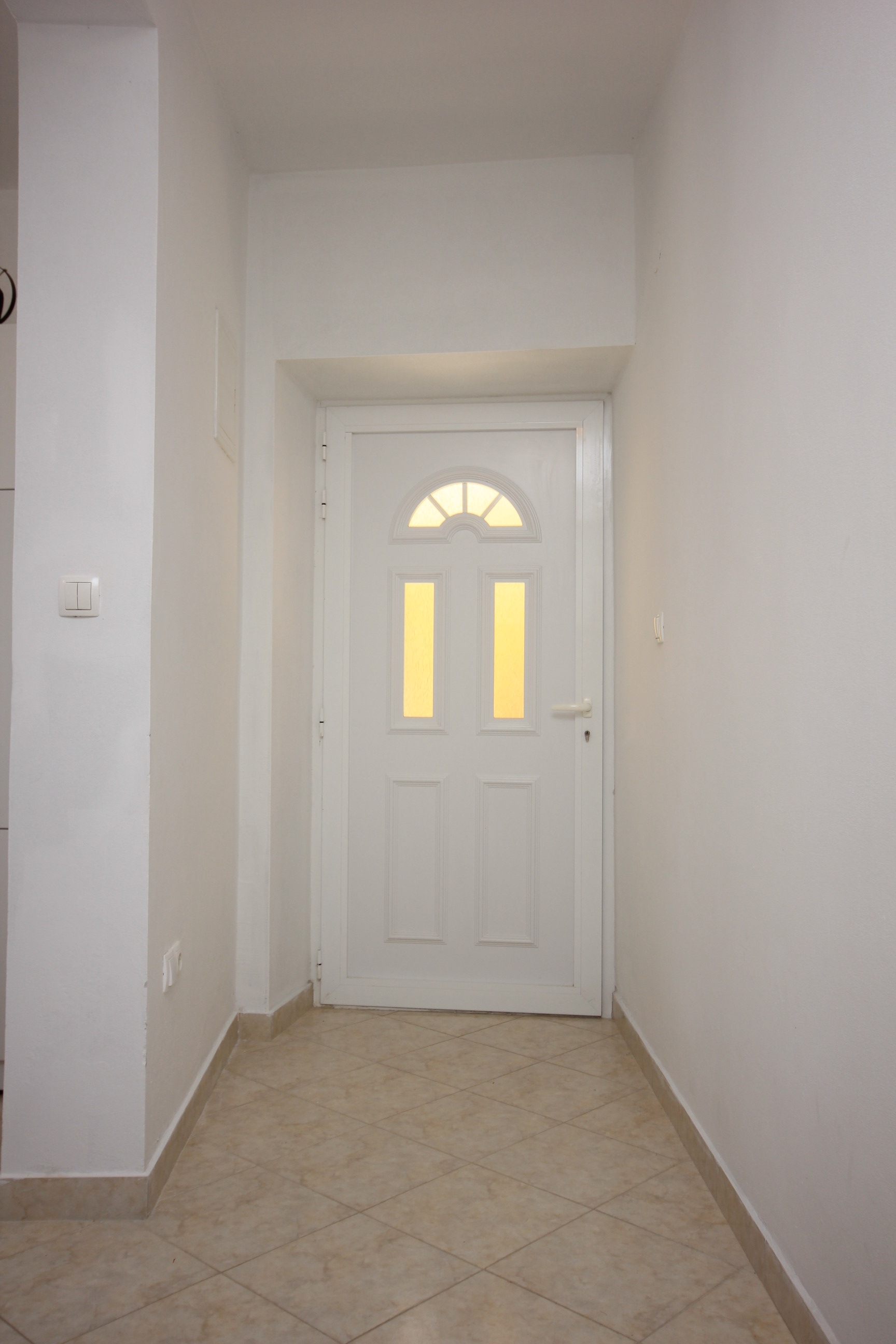 Jednosobni apartman s terasom i pogledom na more Kukljica, Ugljan  A-b