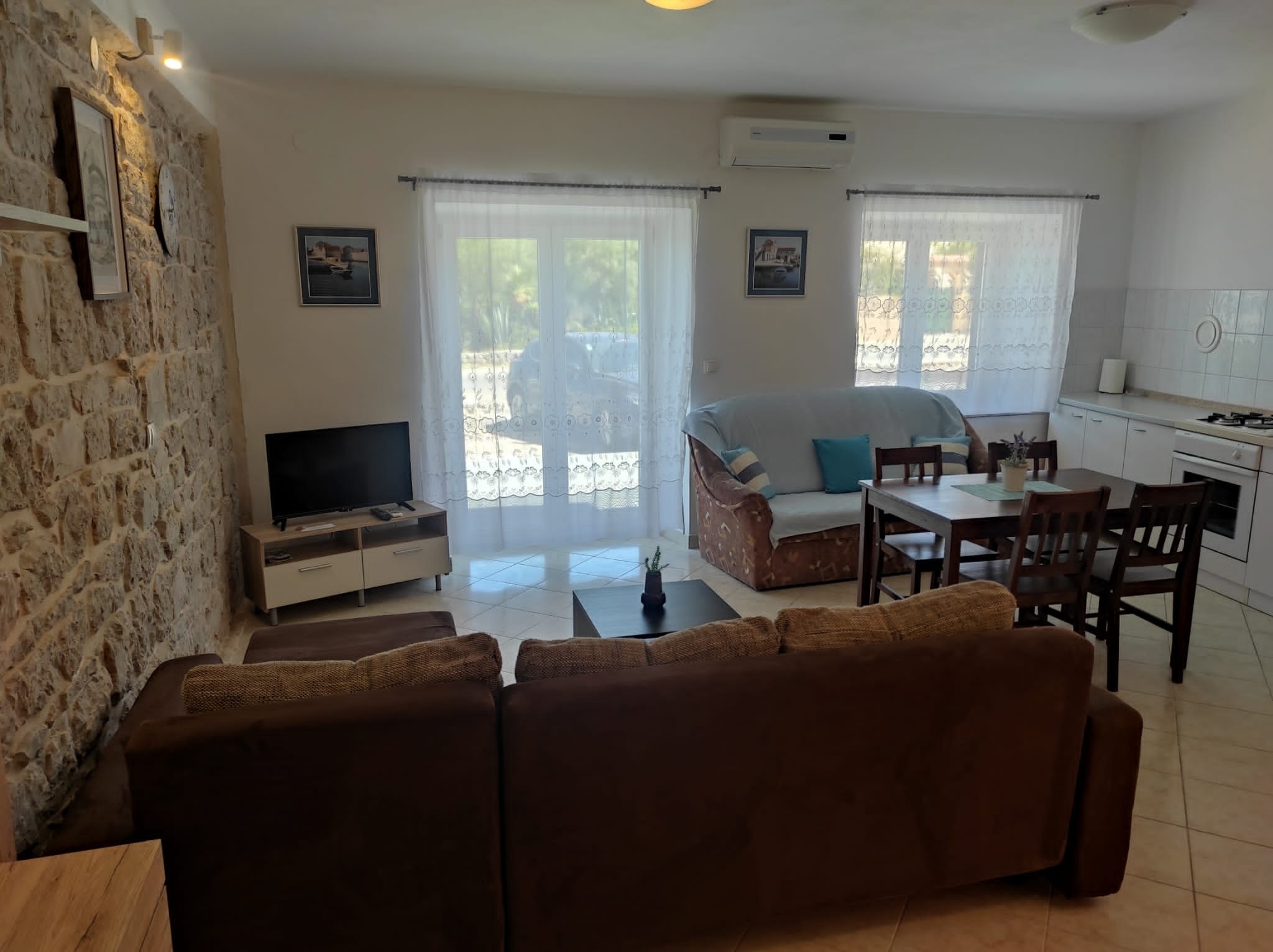 One bedroom apartment with terrace and sea view Kukljica, Ugljan (A-8209-b) One bedroom apartment with terrace and sea view Kukljica, Ugljan (A-8209-b)