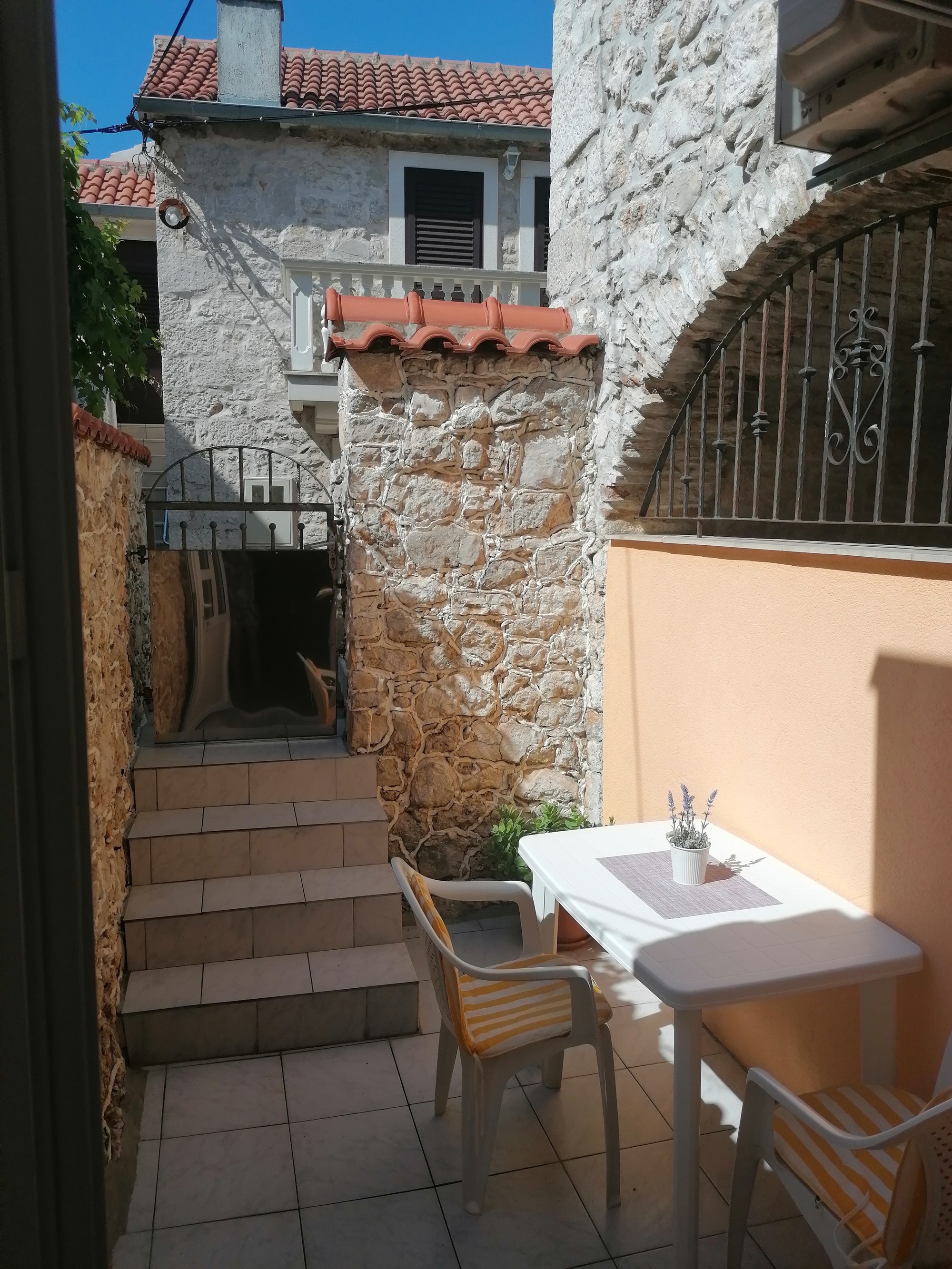 Jednosobni apartman s terasom Kukljica, Ugljan  A-c