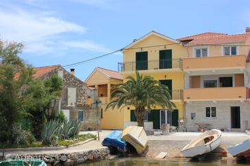 Property Kukljica, Ugljan, Property 8209 - Apartments near sea with pebble beach.