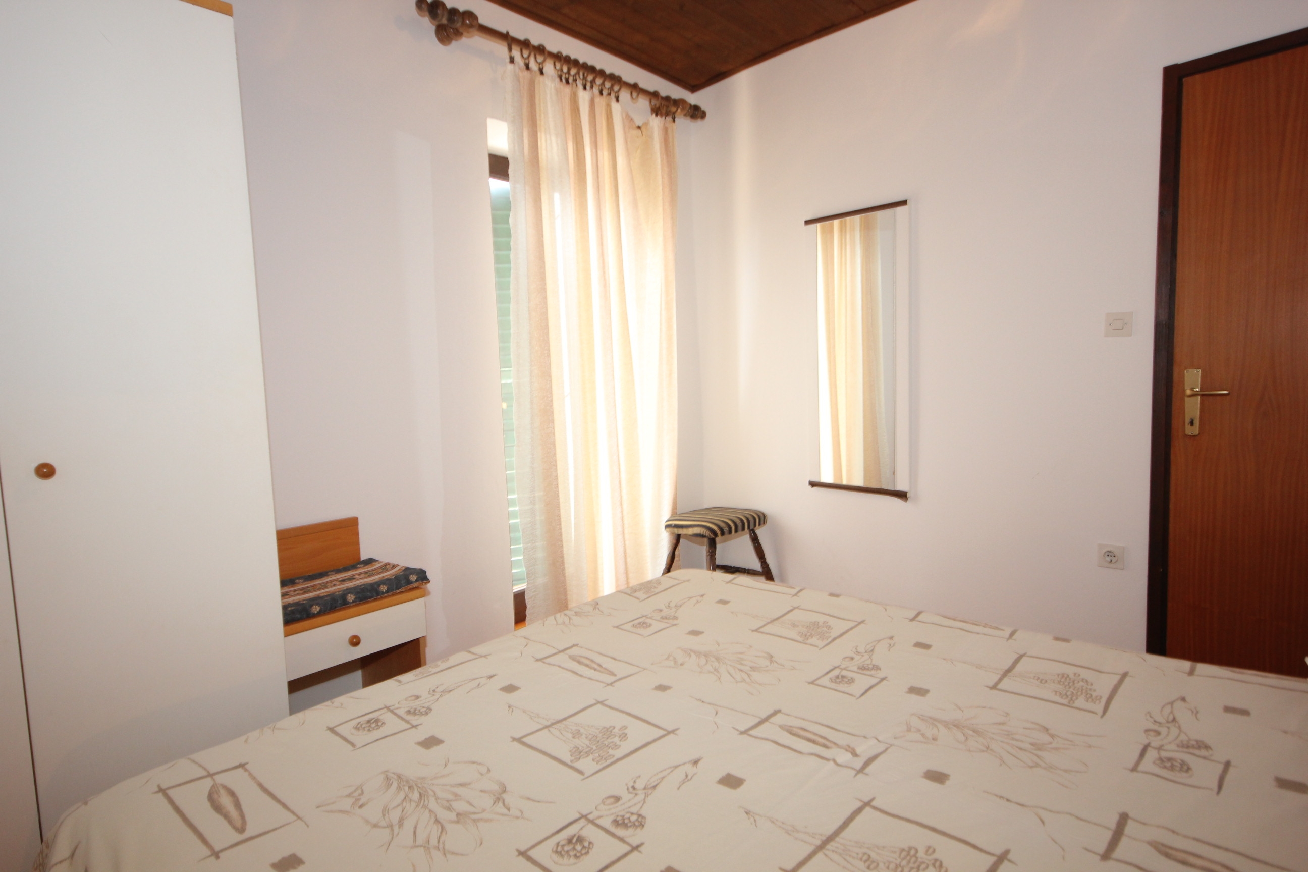 Jednosobni apartman s balkonom Kukljica, Ugljan  A-b