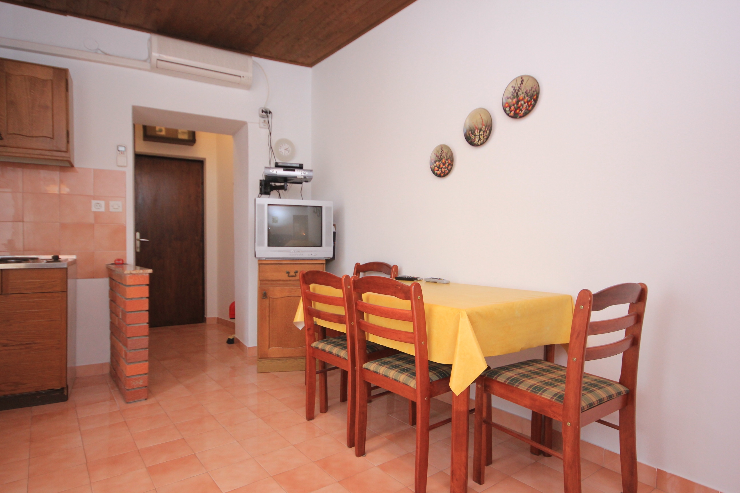 Jednosobni apartman s balkonom Kukljica, Ugljan  A-b