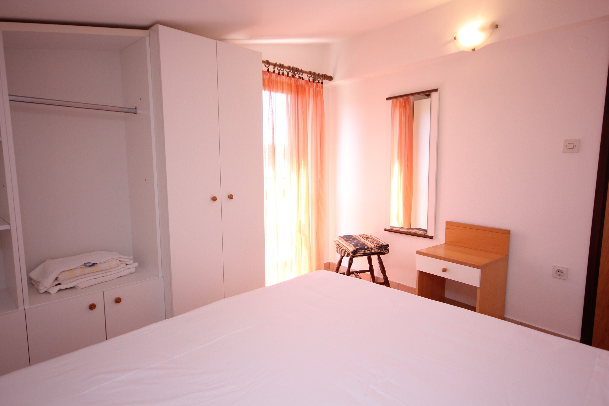 Jednosobni apartman s balkonom Kukljica, Ugljan  A-d