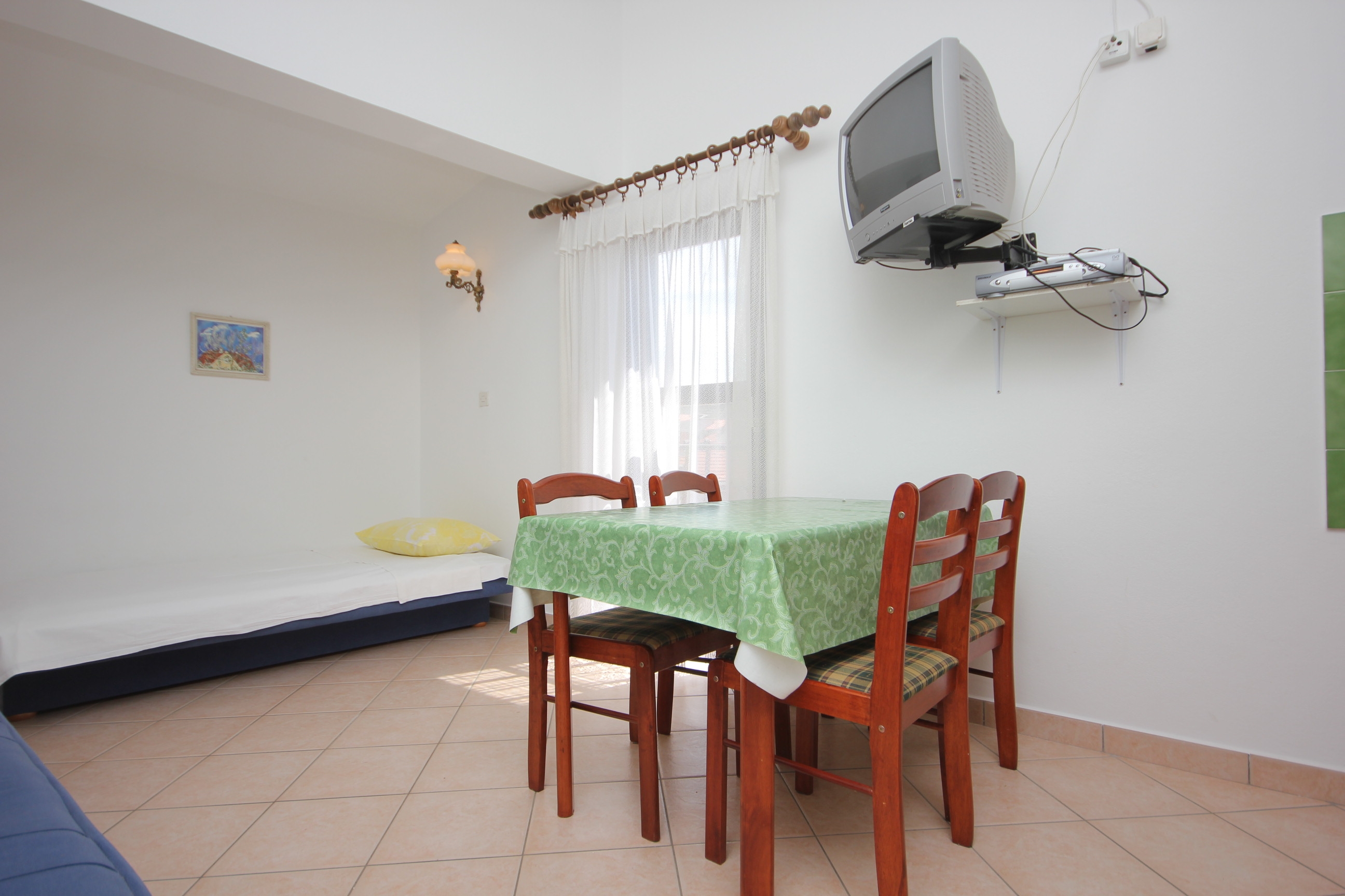 Jednosobni apartman s balkonom Kukljica, Ugljan  A-d