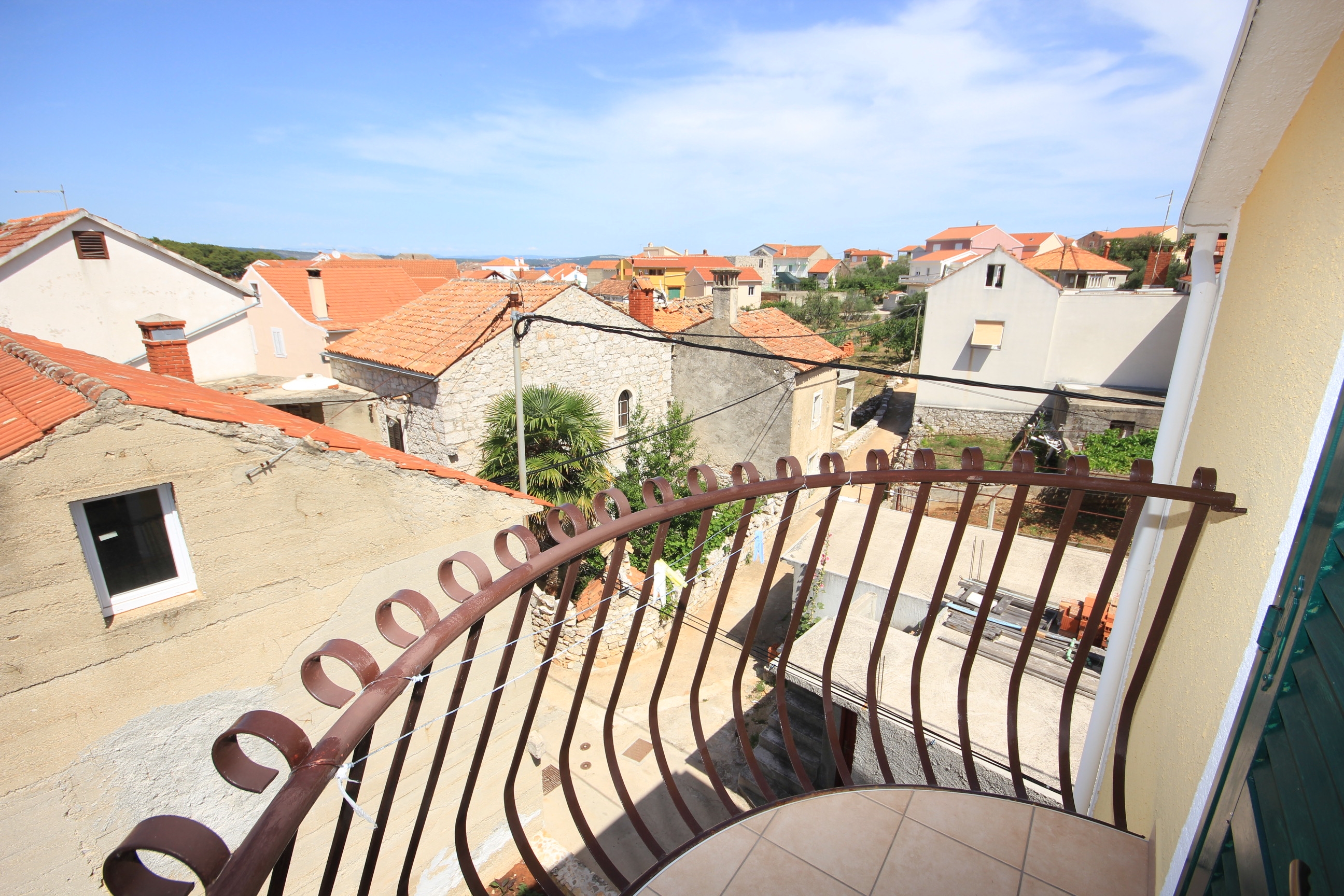 Jednosobni apartman s balkonom i pogledom na more Kukljica, Ugljan  A-e