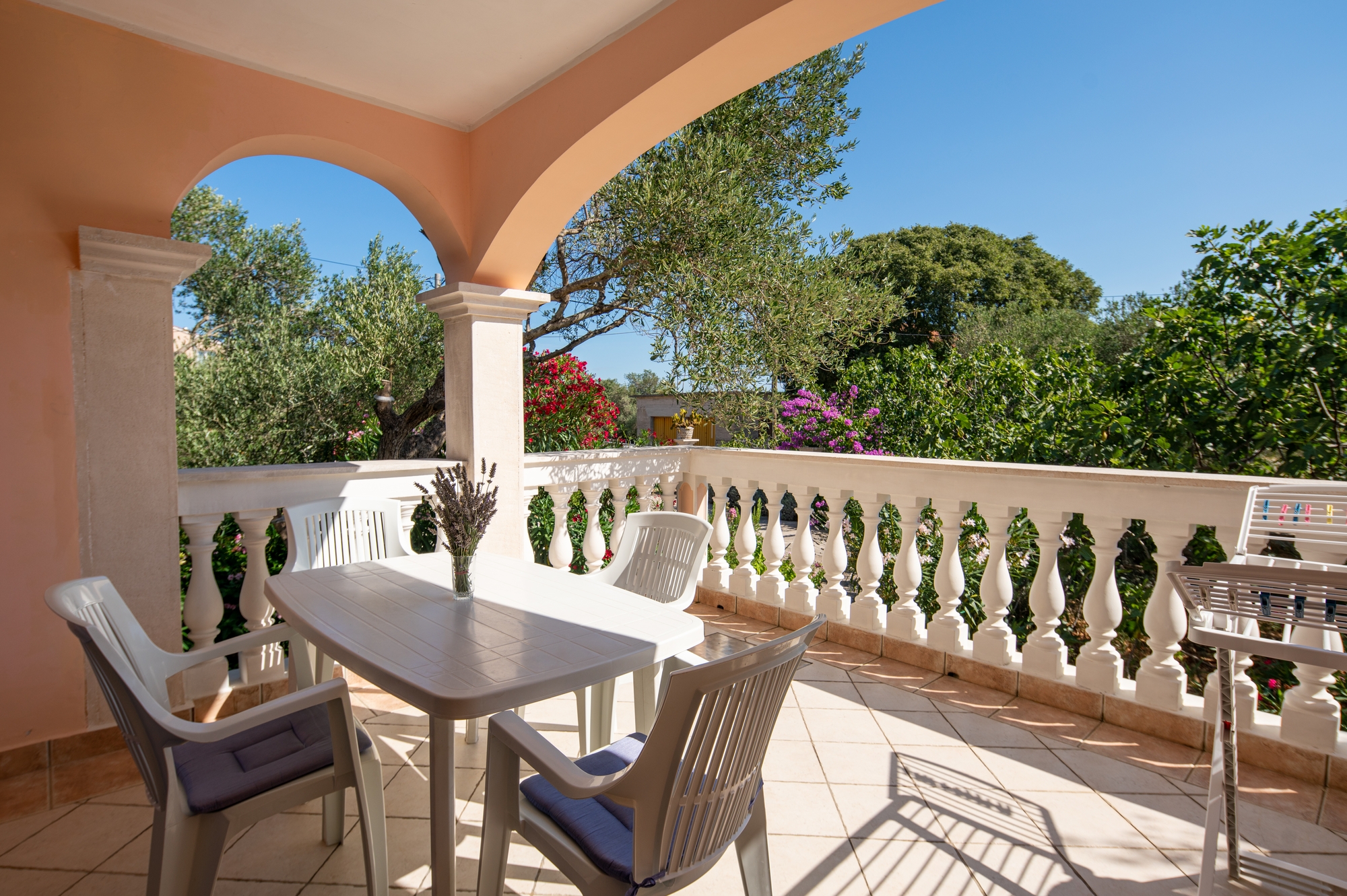 Two bedroom apartment with terrace Pašman (A-8214-a)