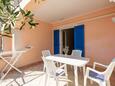 Pašman, Терраса 1 в размещении типа apartment, Домашние животные допускаются и WiFi.