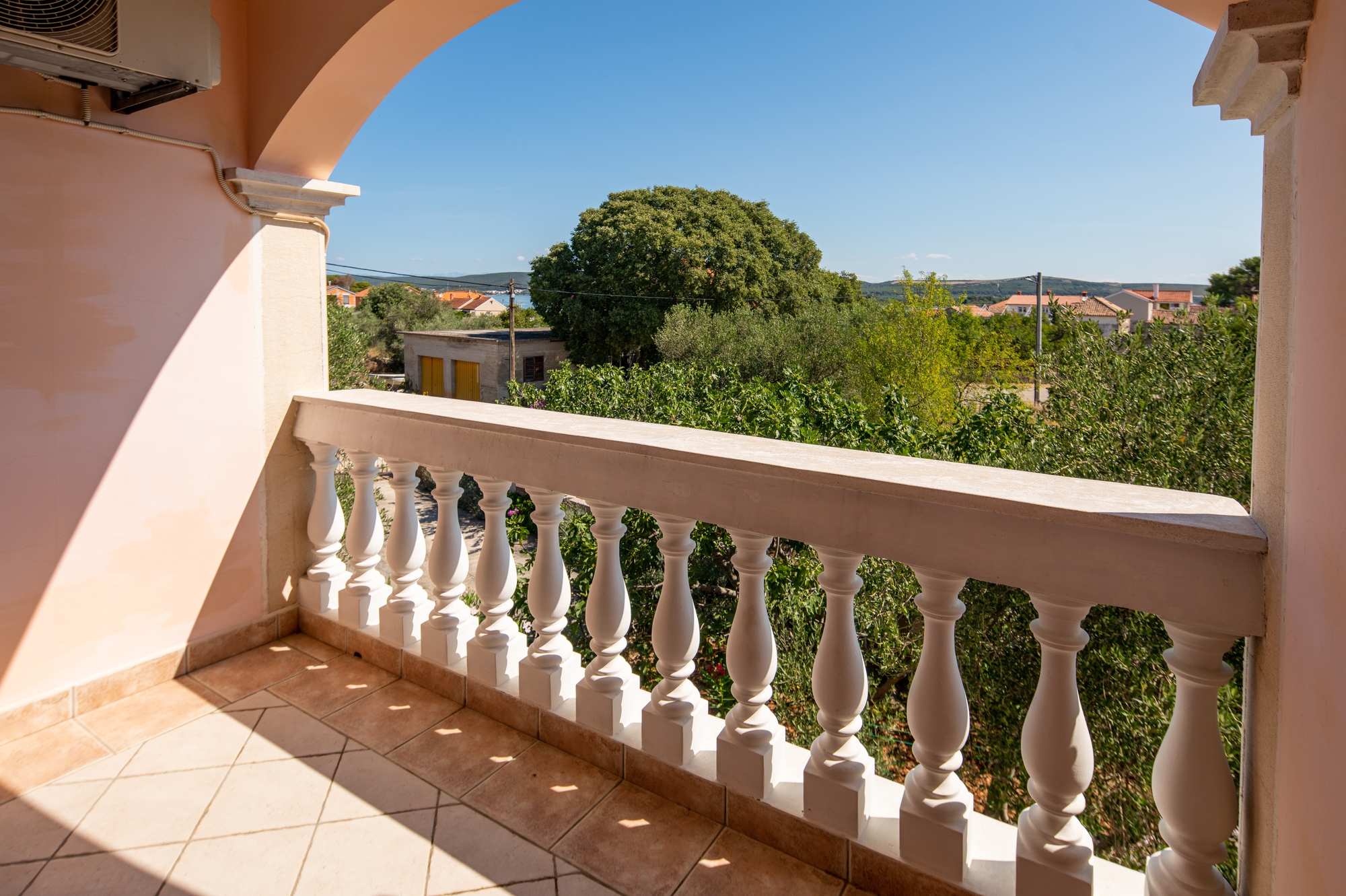 Dvosobni apartman s terasom Pašman  A-b