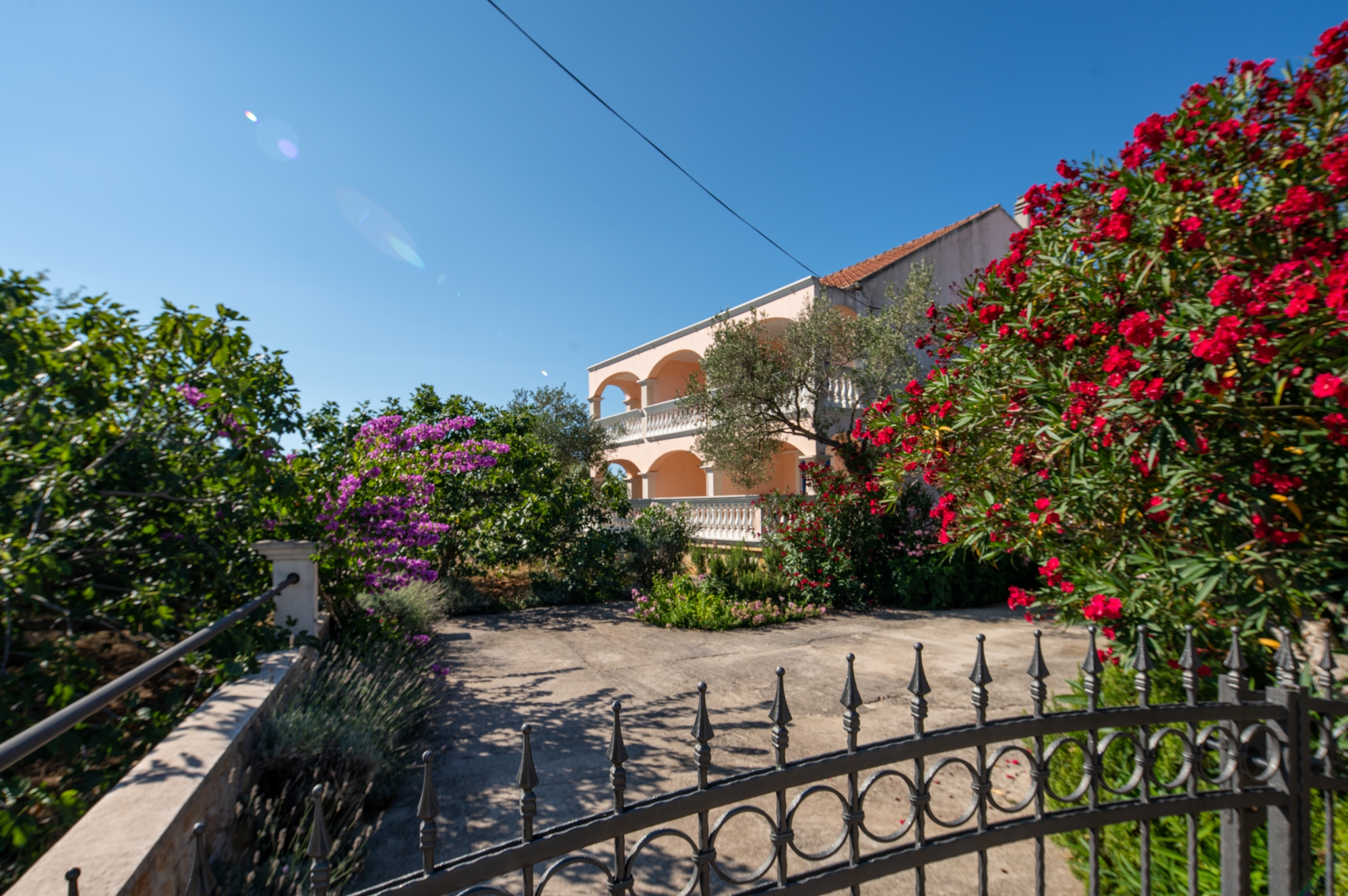 Dvosobni apartman s terasom Pašman  A-b