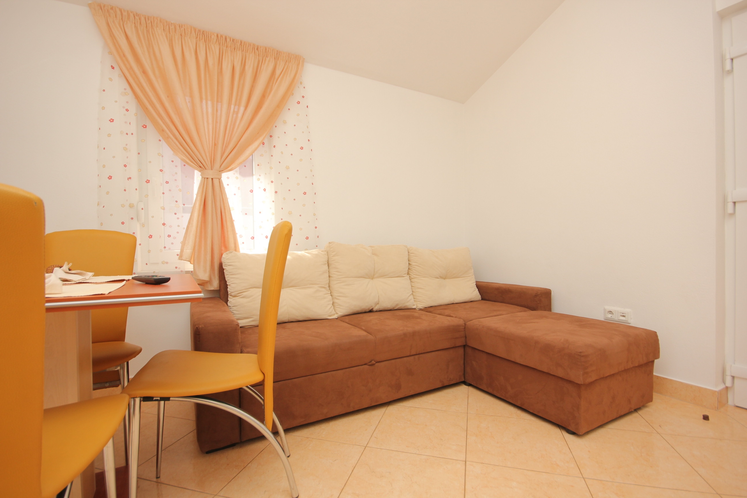 One bedroom apartment with terrace Pašman (A-8215-b)
