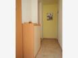 Pašman, Chodba v ubytování typu apartment, s klimatizací a WiFi.