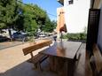 Terrace 1 Tkon, Terrace 1 in the apartment, s pogledom na more i dopusteni kucni ljubimci.