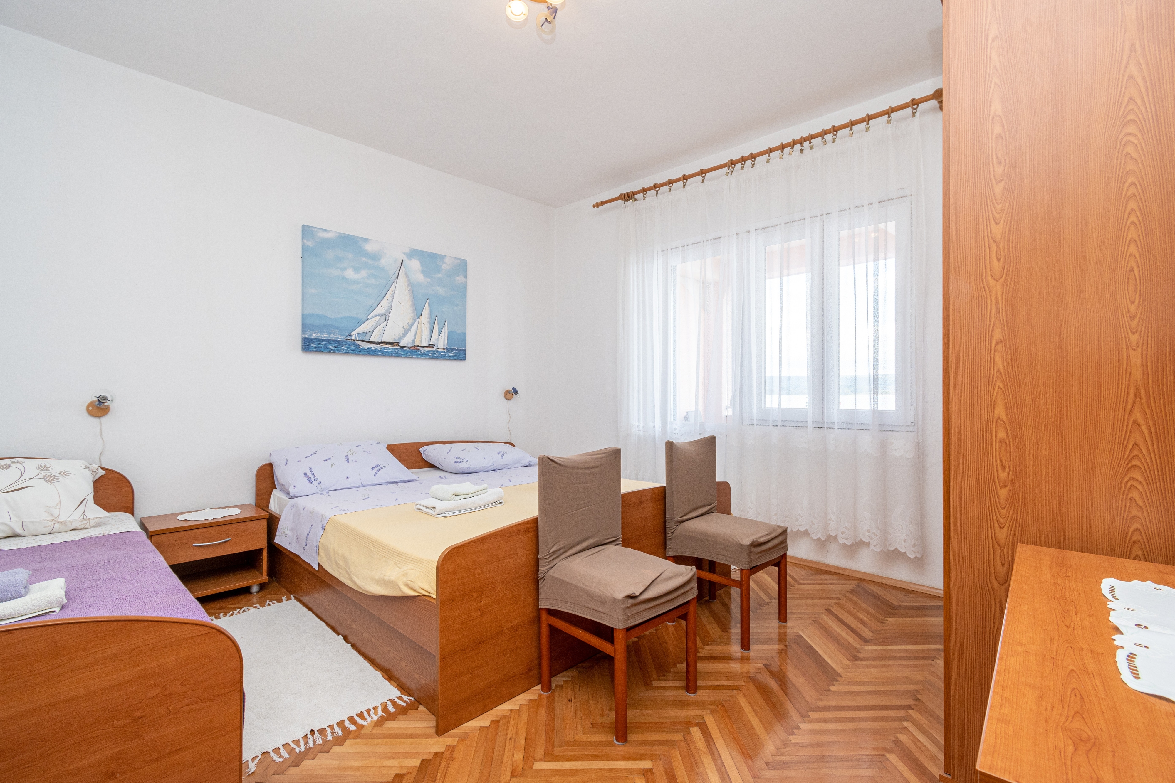 Dvosobni apartman uz plažu Pašman  A-a