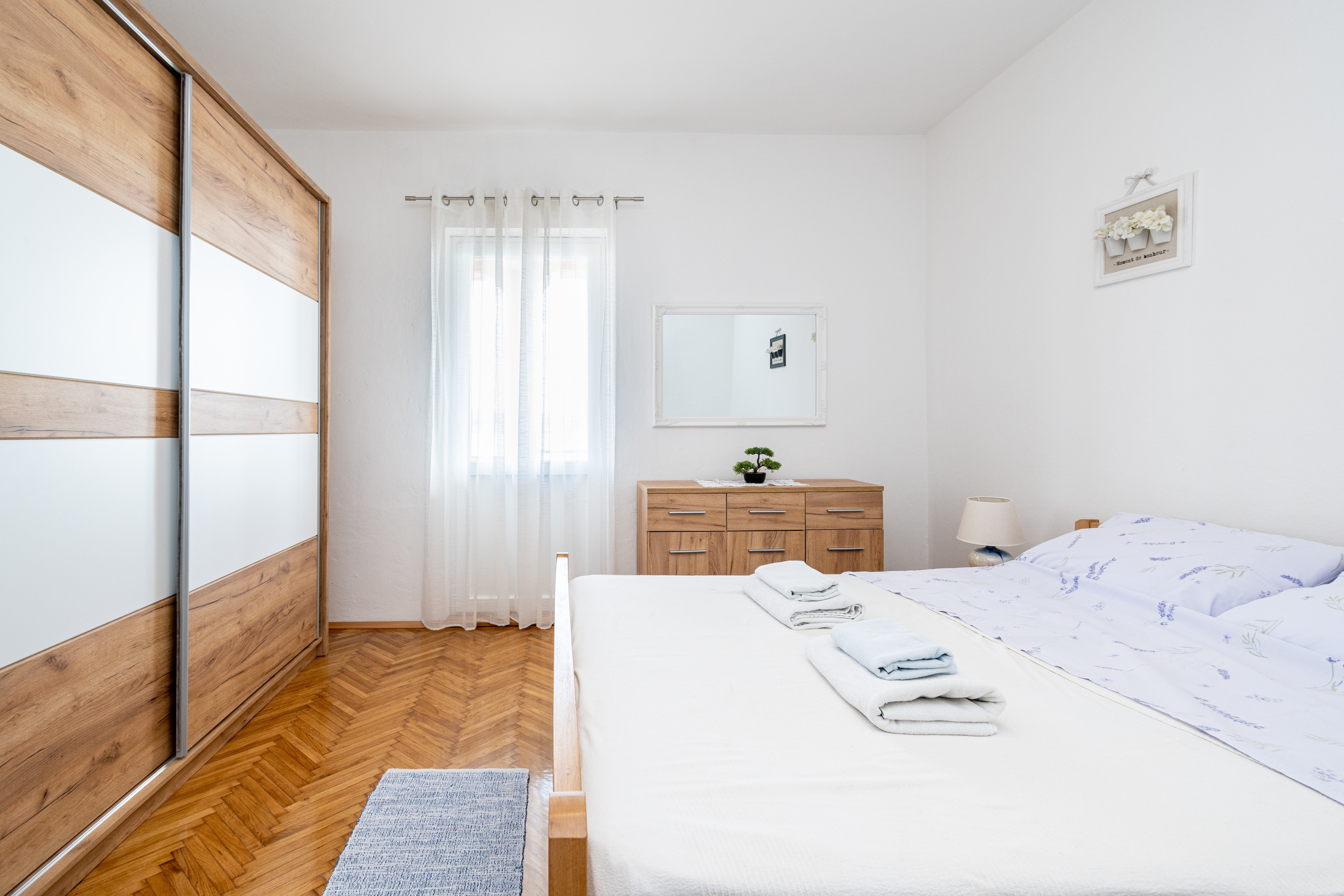 Dvosobni apartman uz plažu Pašman  A-a