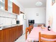 Pašman, Jídelna v ubytování typu apartment, s klimatizací a WiFi.