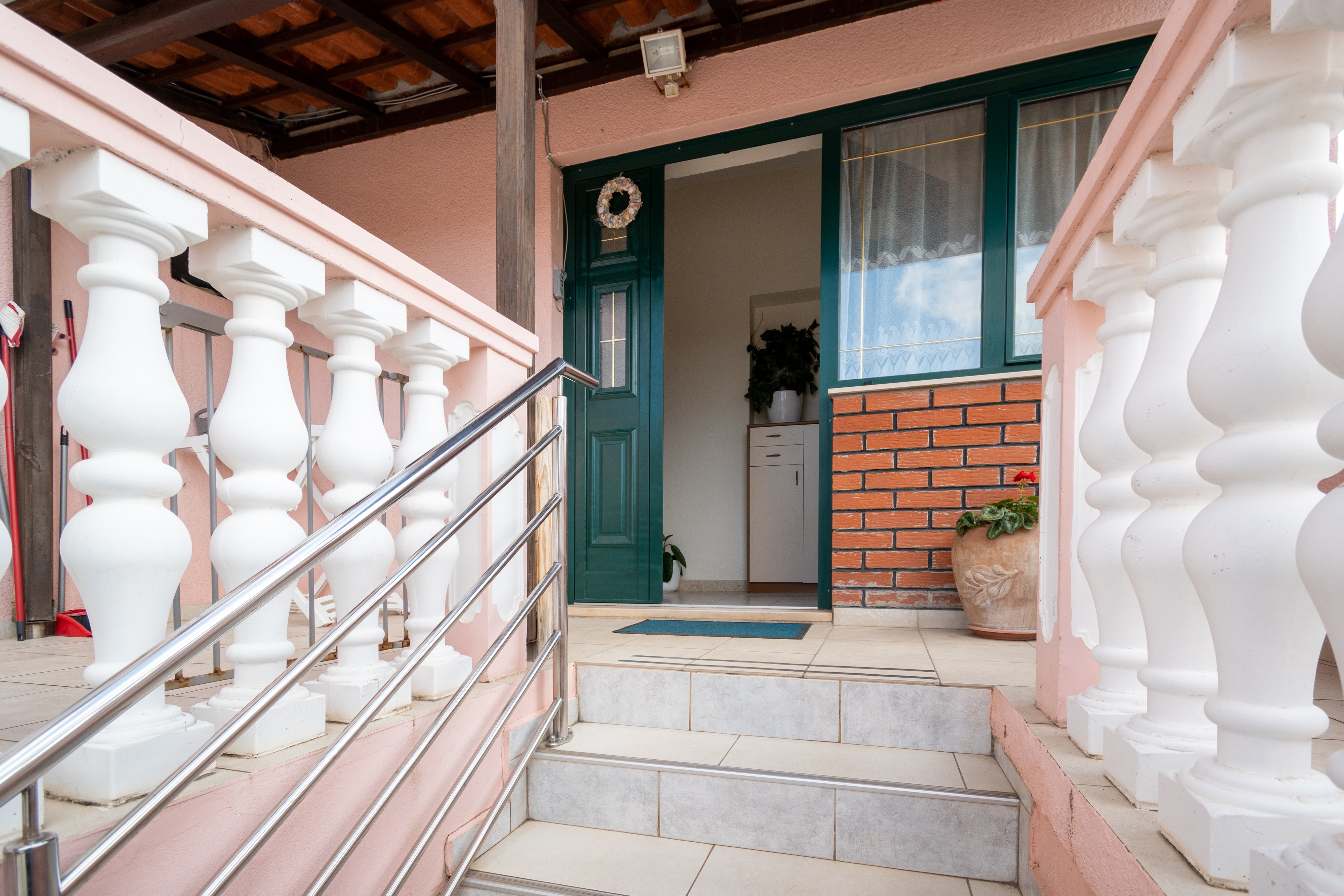 Dvosobni apartman uz plažu Pašman  A-a