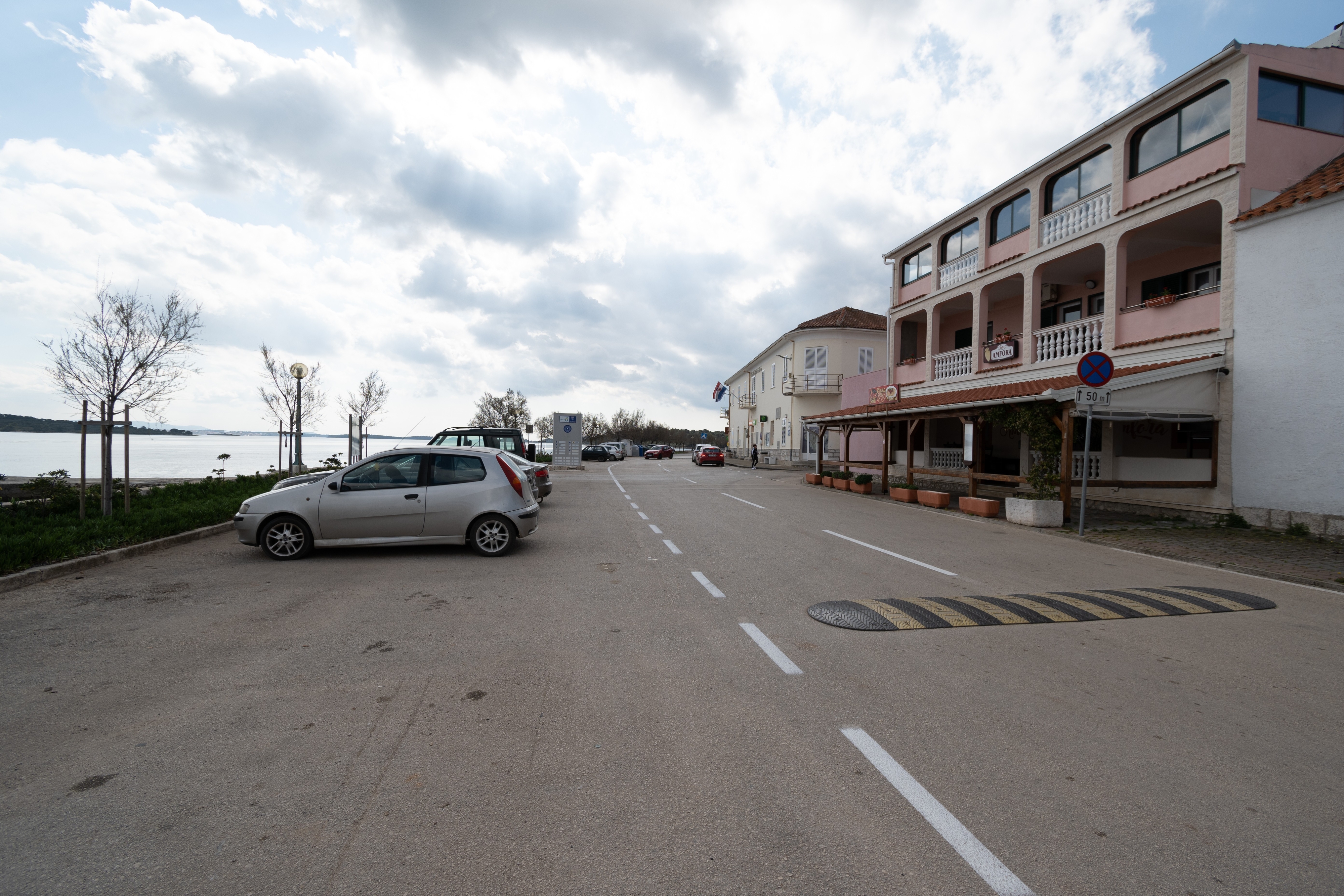 Dvosobni apartman uz plažu Pašman  A-a