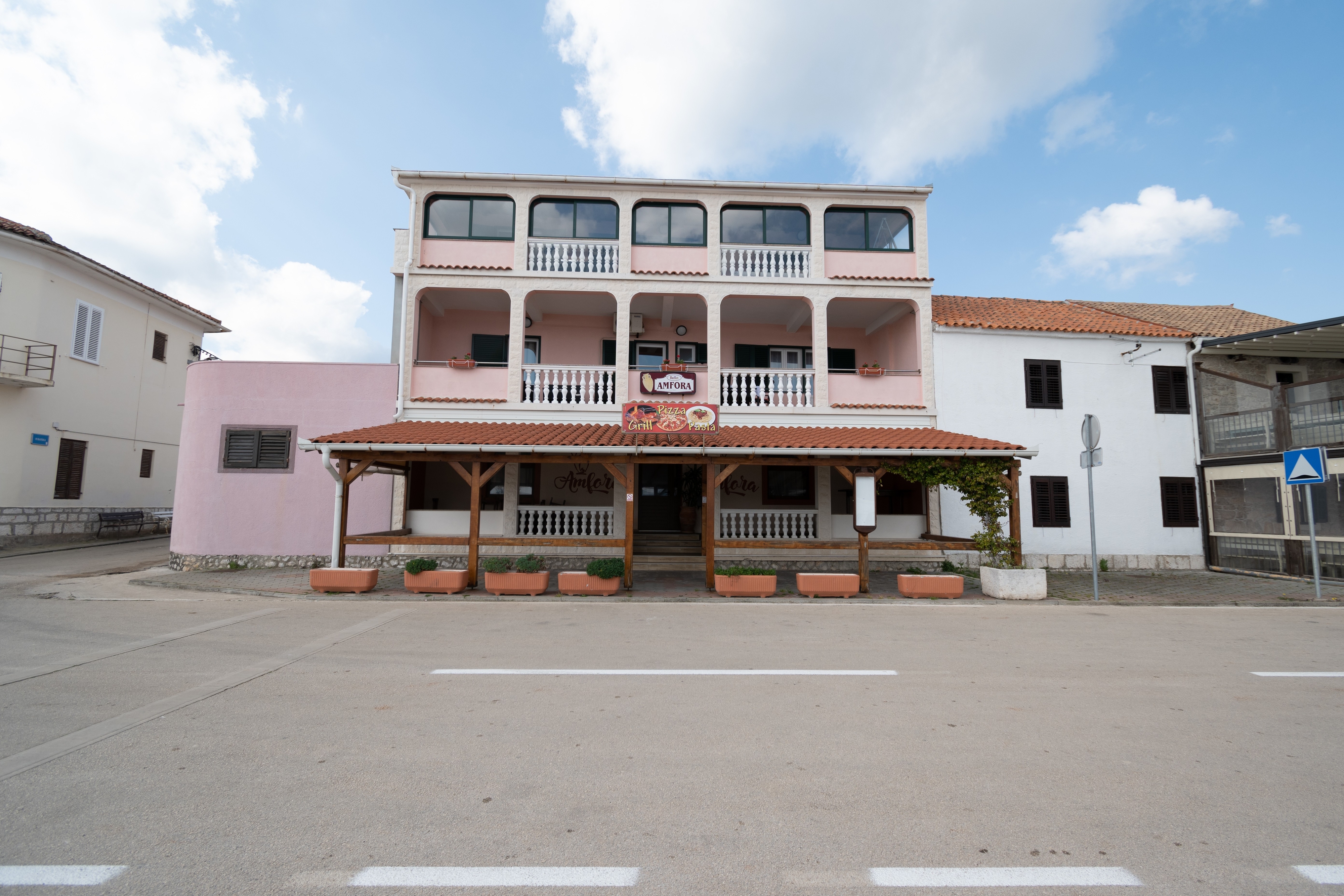 Dvosobni apartman uz plažu Pašman  A-a