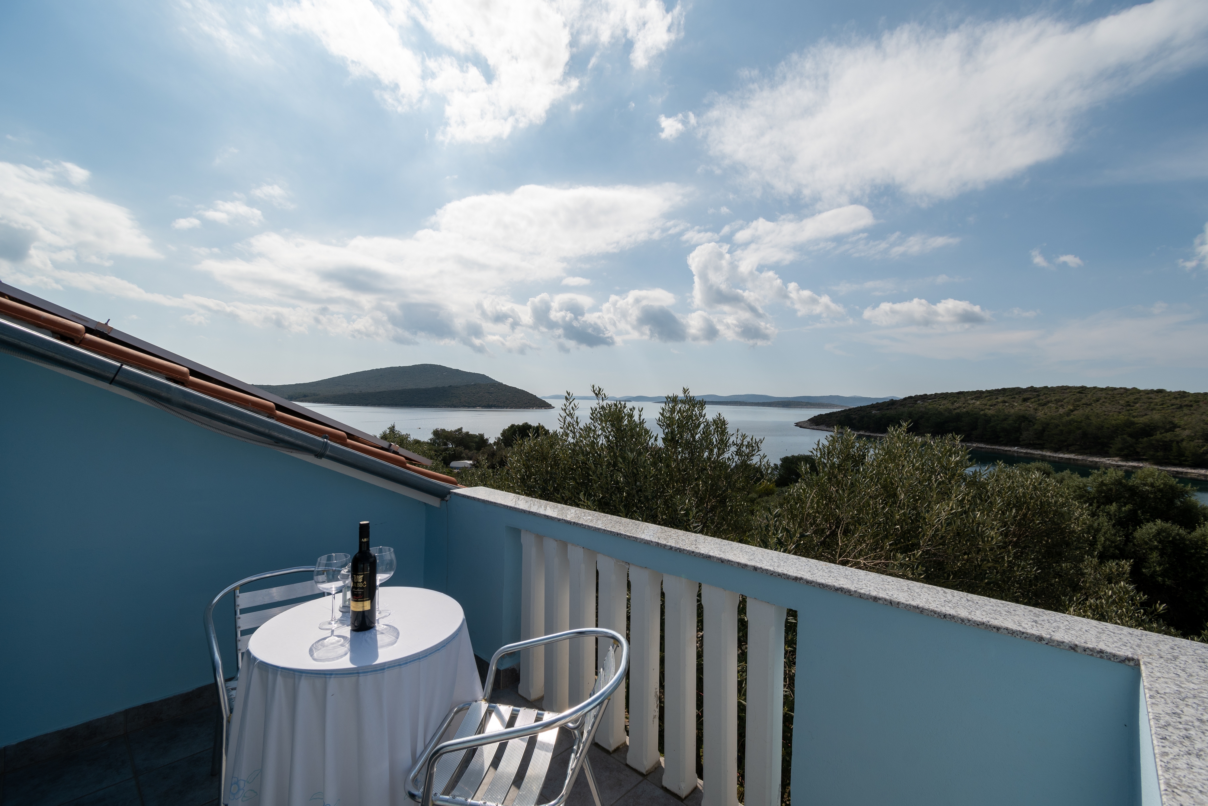 Three bedroom house with terrace and sea view Cove Soline, Pašman  K