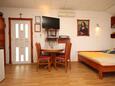Preko, Столовая в размещении типа studio-apartment, WiFi.