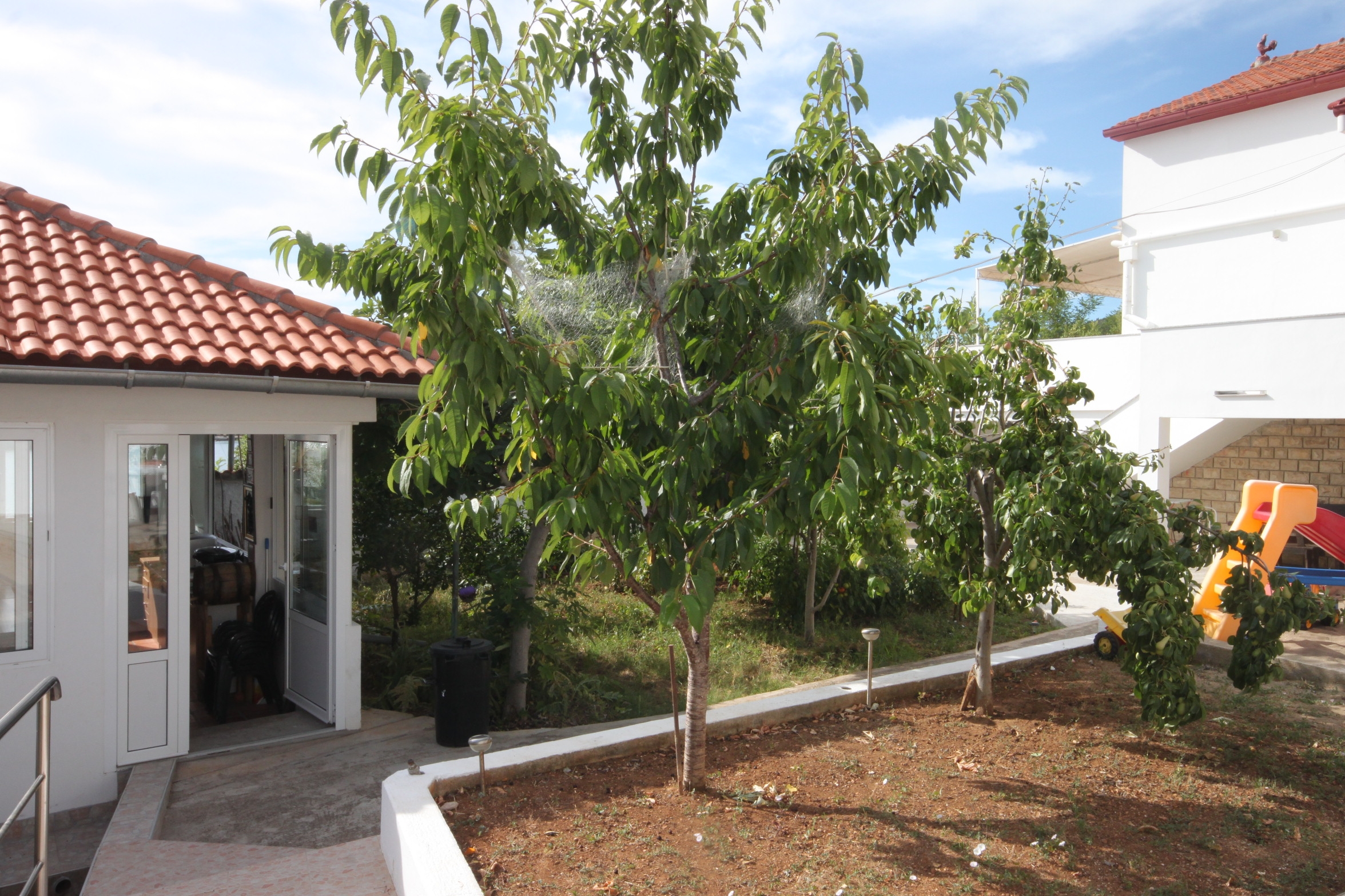 One bedroom apartment with terrace Preko, Ugljan  A-b