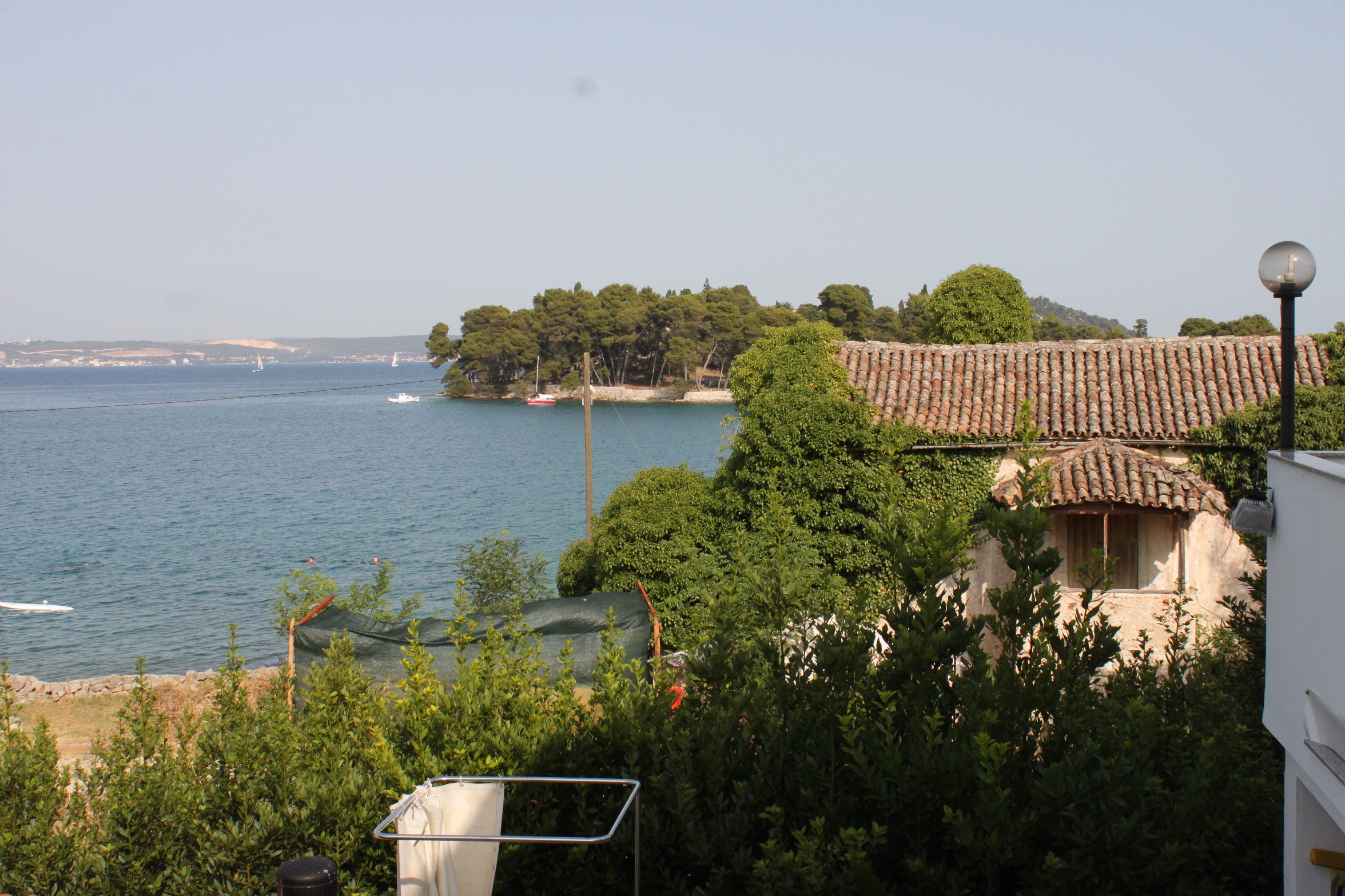 One bedroom apartment with terrace and sea view Preko, Ugljan  A-d