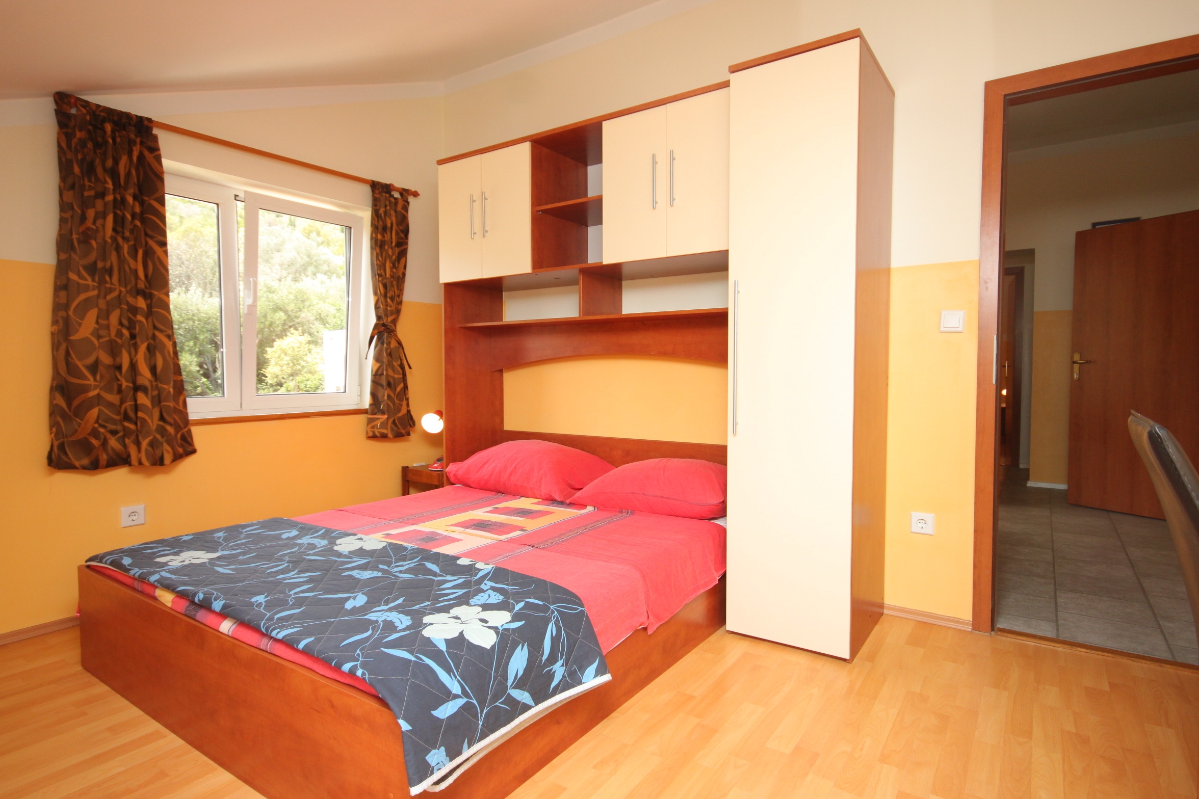 Comfortable and spacious apartment with terrace and sea view Kali, Ugljan  A-a