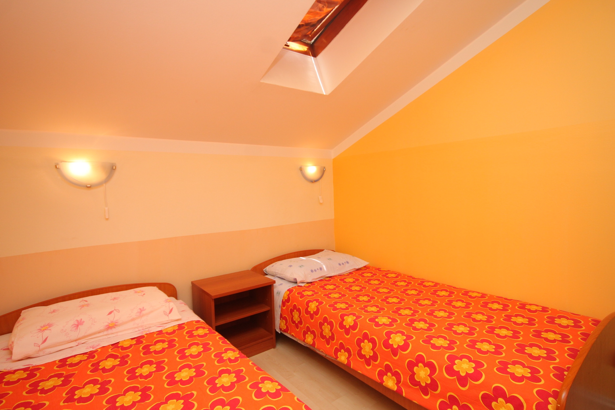 Comfortable and spacious apartment with terrace and sea view Kali, Ugljan  A-a
