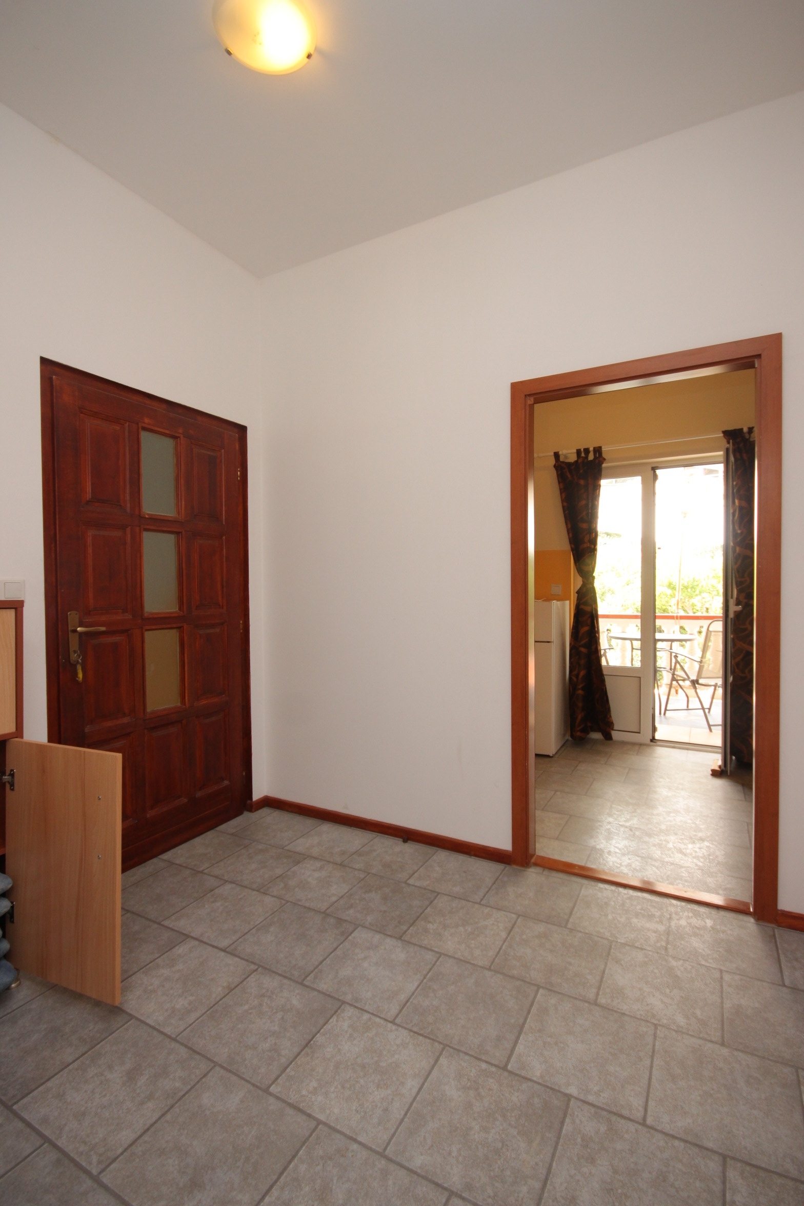 Comfortable and spacious apartment with terrace and sea view Kali, Ugljan  A-a