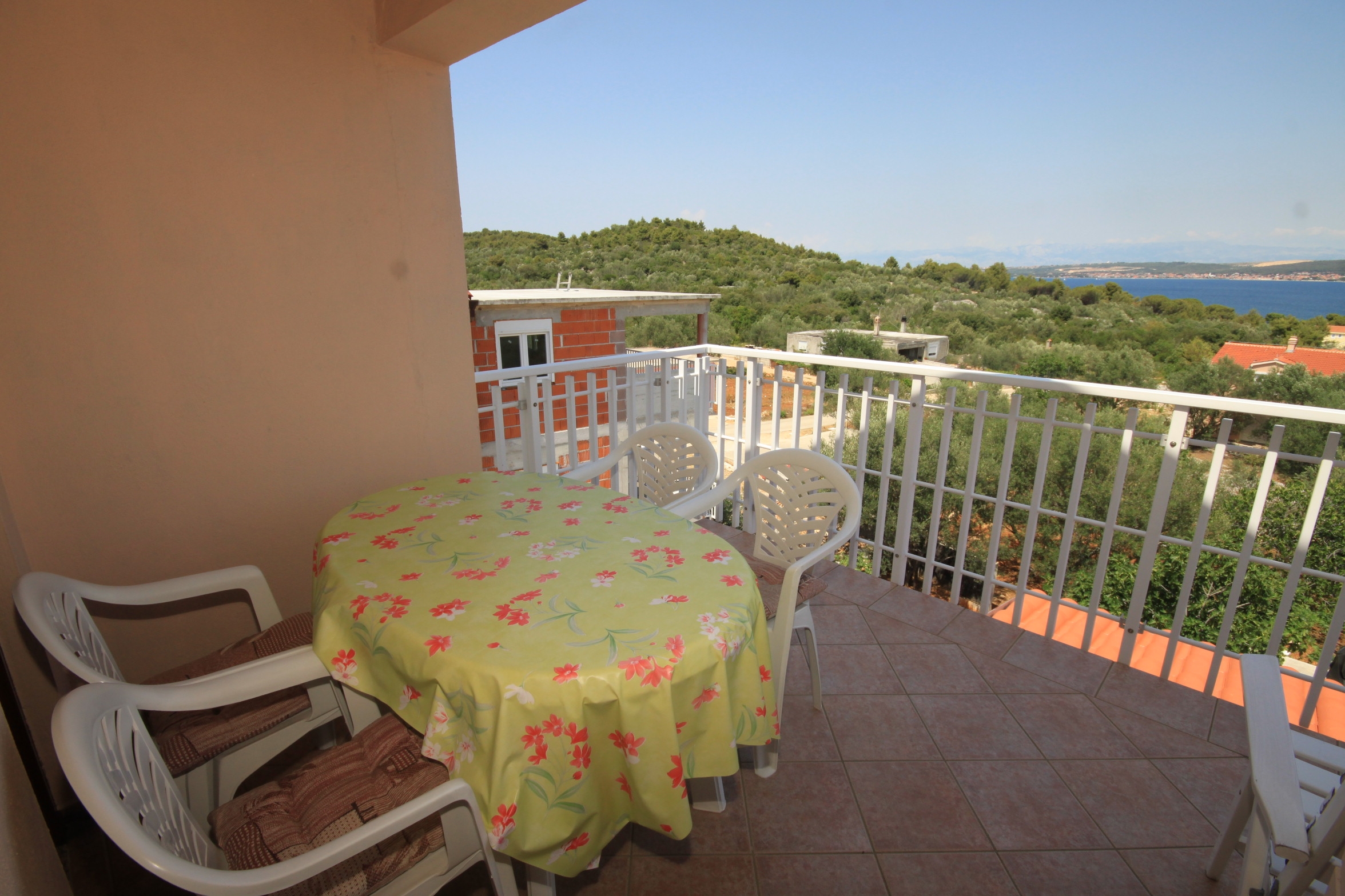 Two bedroom apartment with terrace and sea view Kukljica, Ugljan  A-a