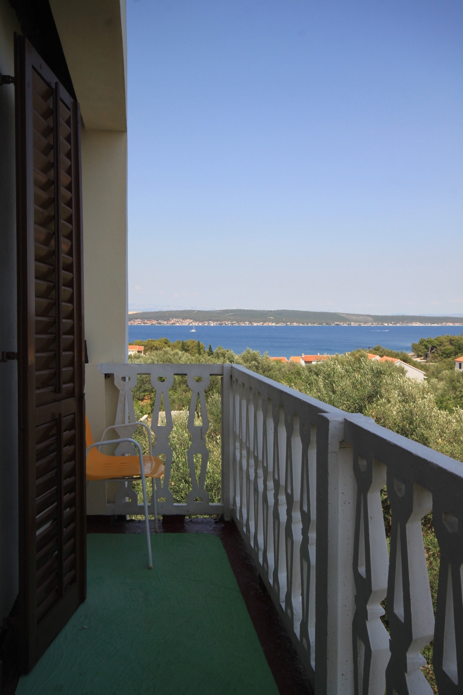 Dvosobni apartman s terasom i pogledom na more Kukljica, Ugljan  A-a