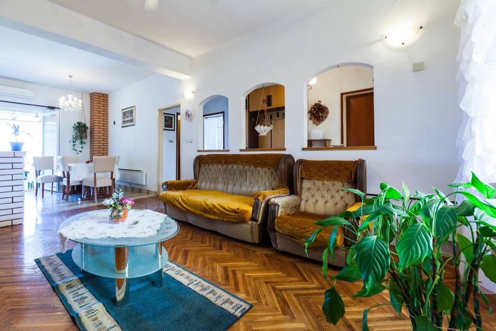 Dvosobni apartman s terasom i pogledom na more Kukljica, Ugljan  A-a