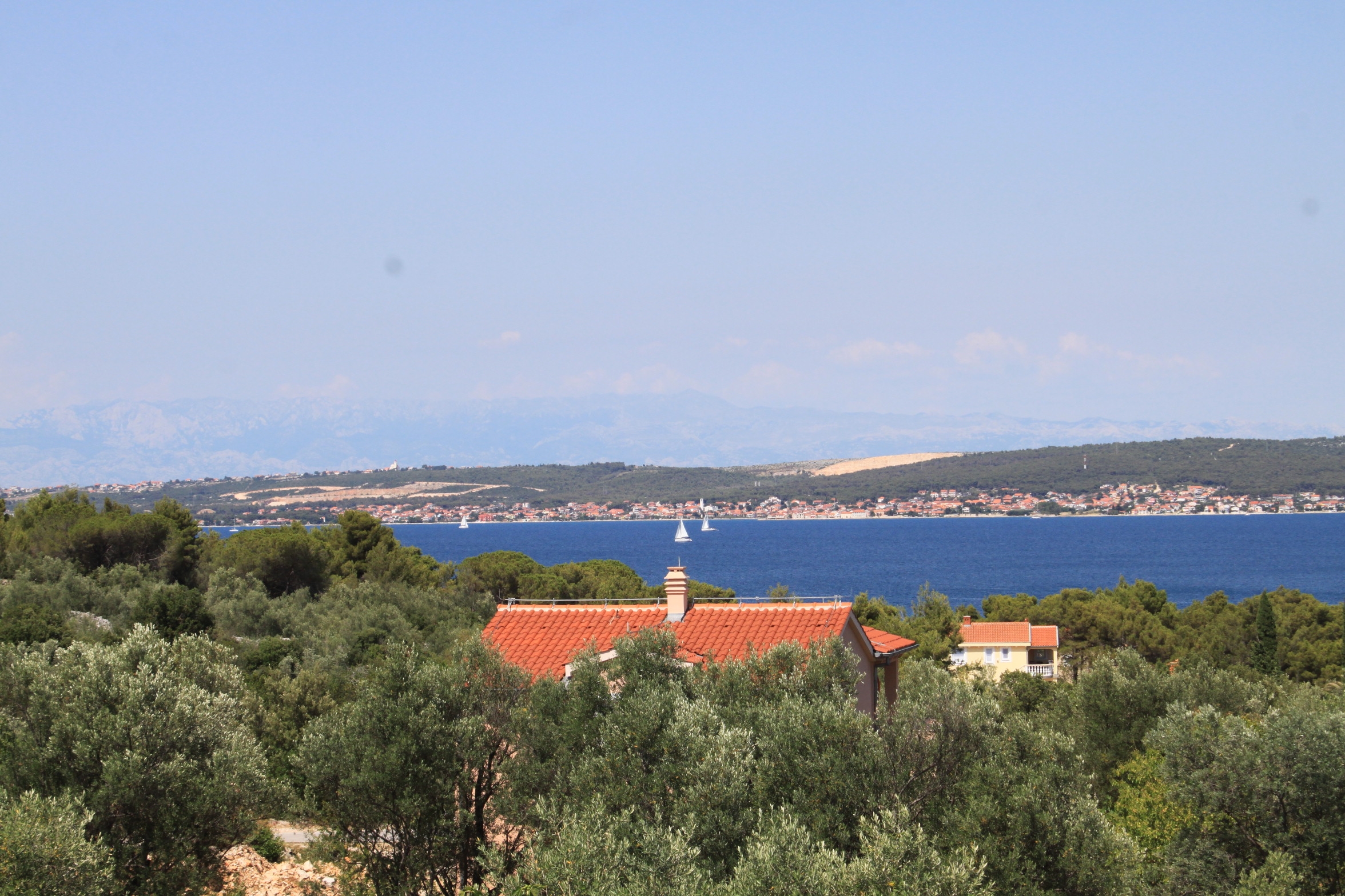 Dvosobni apartman s terasom i pogledom na more Kukljica, Ugljan  A-a