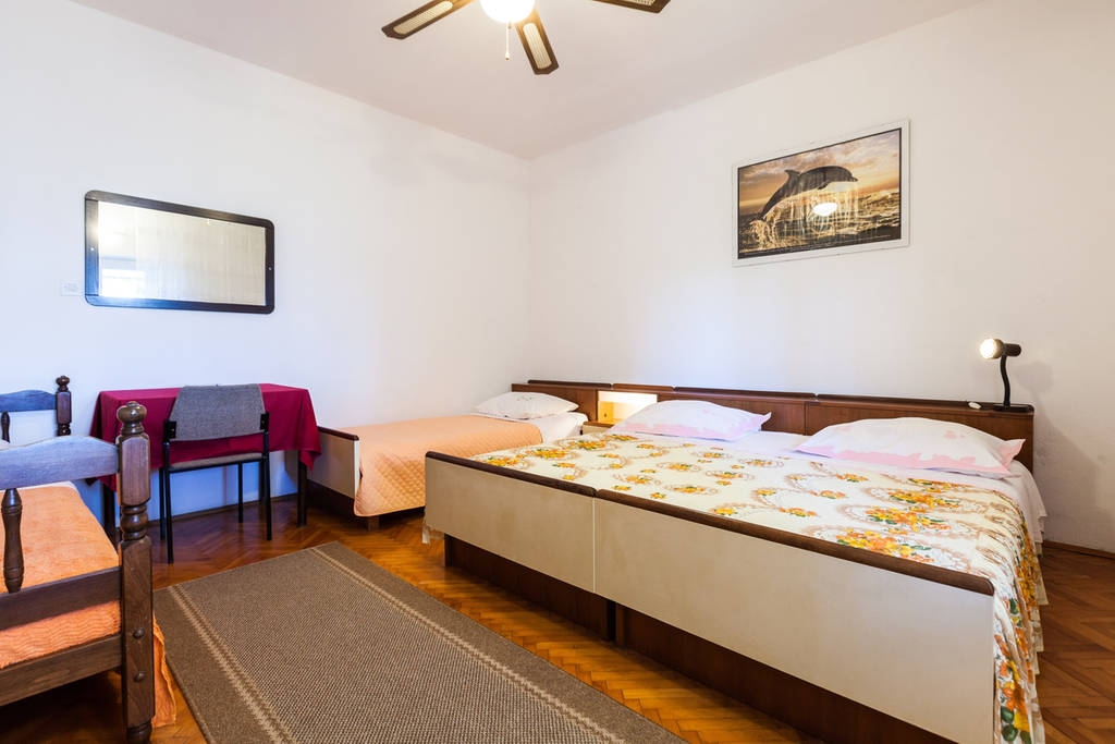 One bedroom apartment with terrace and sea view Kukljica, Ugljan  A-b