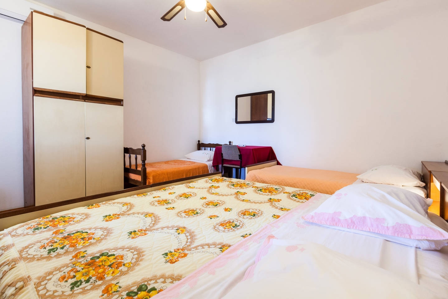 One bedroom apartment with terrace and sea view Kukljica, Ugljan  A-b