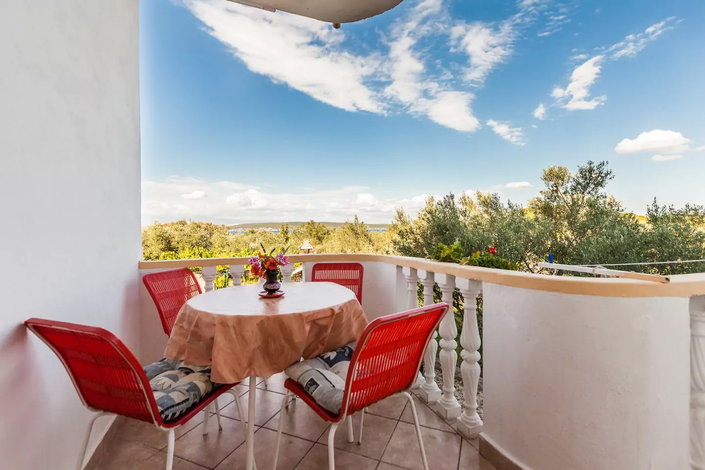 Appartement dune chambre avec la terrasse et la vue sur le mer Kukljica, Ugljan (A-8238-b)