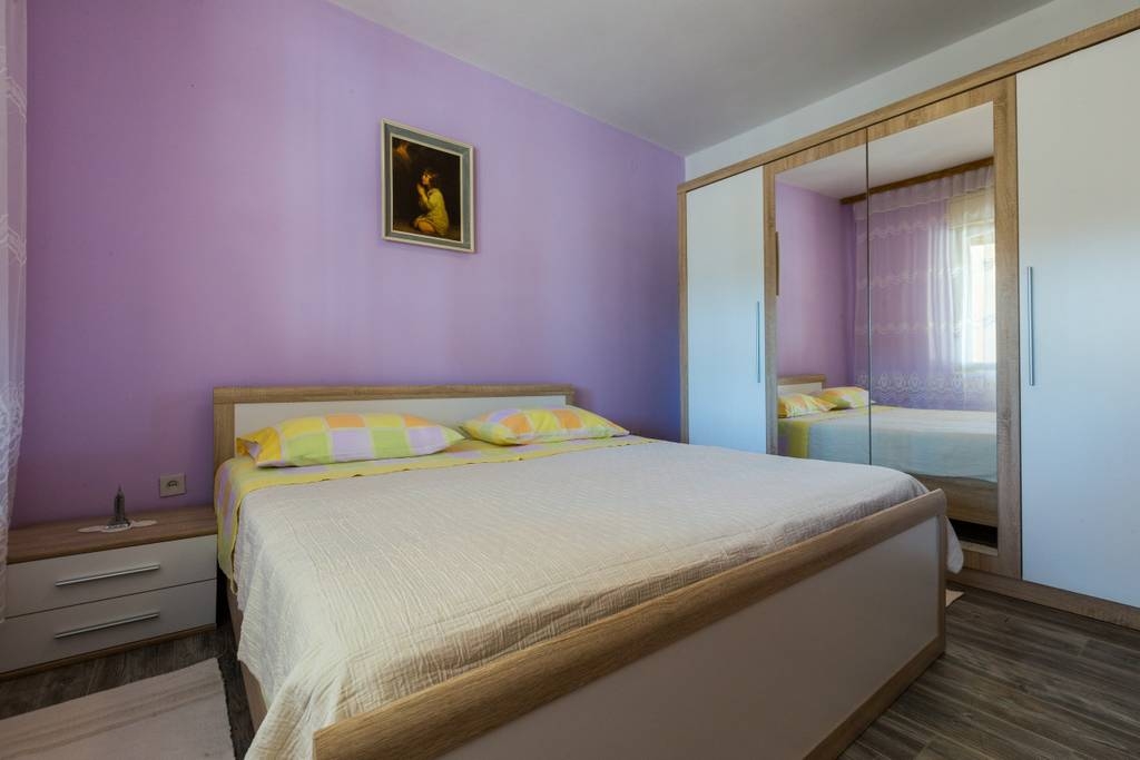 Two bedroom apartment with terrace Kukljica, Ugljan  A-c