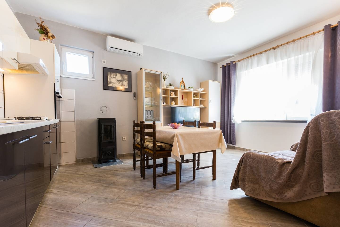 Two bedroom apartment with terrace Kukljica, Ugljan  A-c