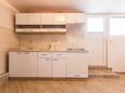 Kukljica, Kitchen in the studio-apartment, (pet friendly) and WiFi.