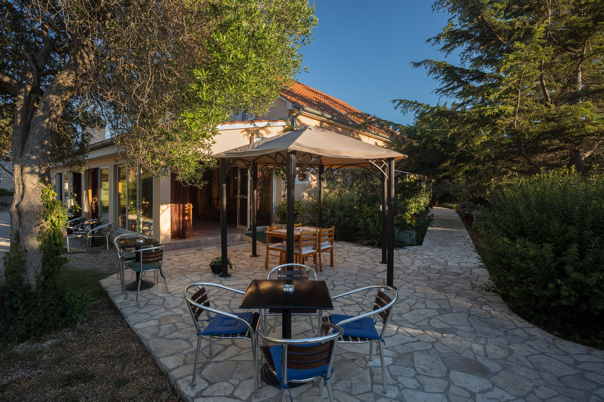 Studio Appartment im Ort Ugljan (Ugljan), Kapazit& Ferienwohnung  Ugljan