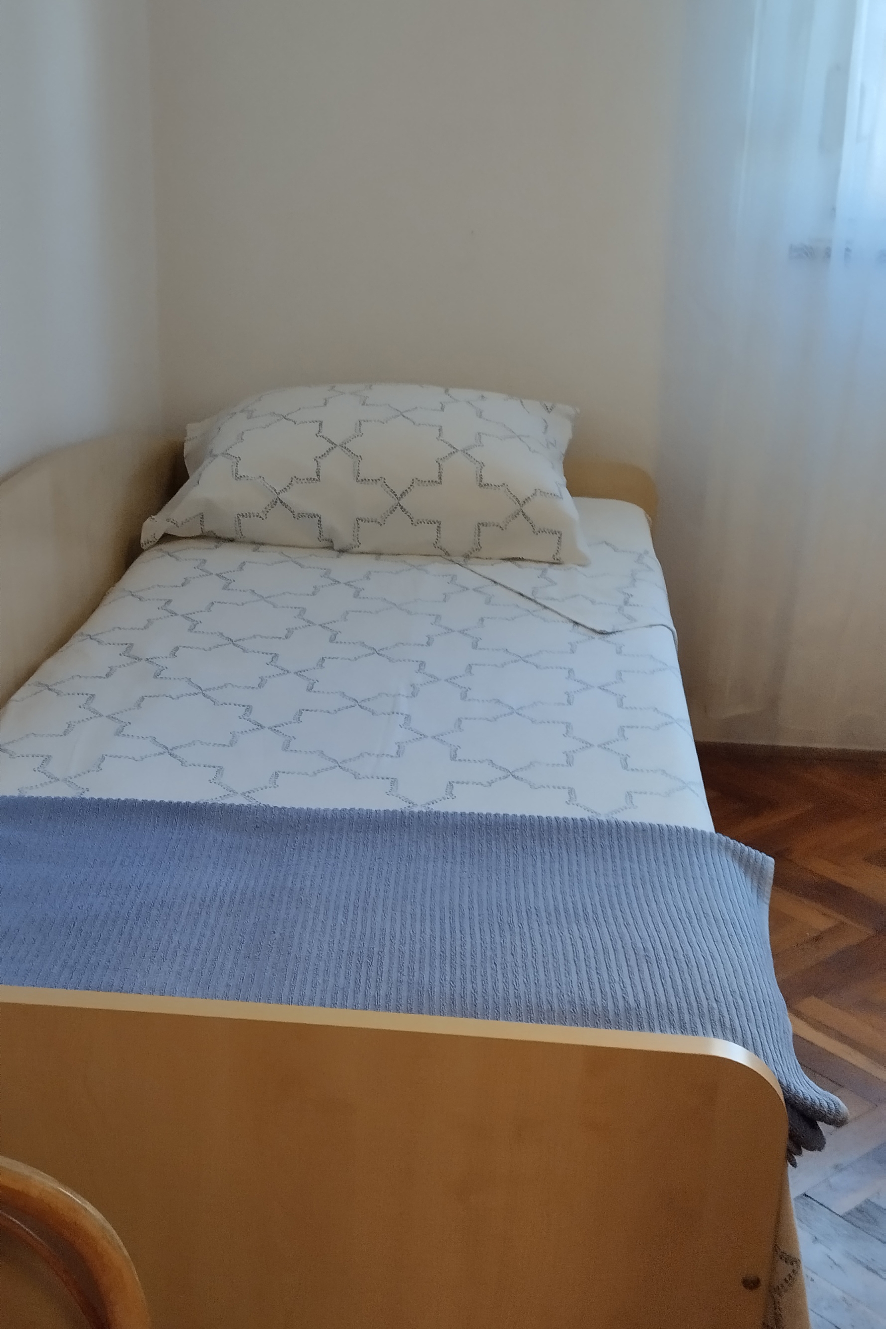 Three bedroom apartment near beach Tkon, Pašman  A-b