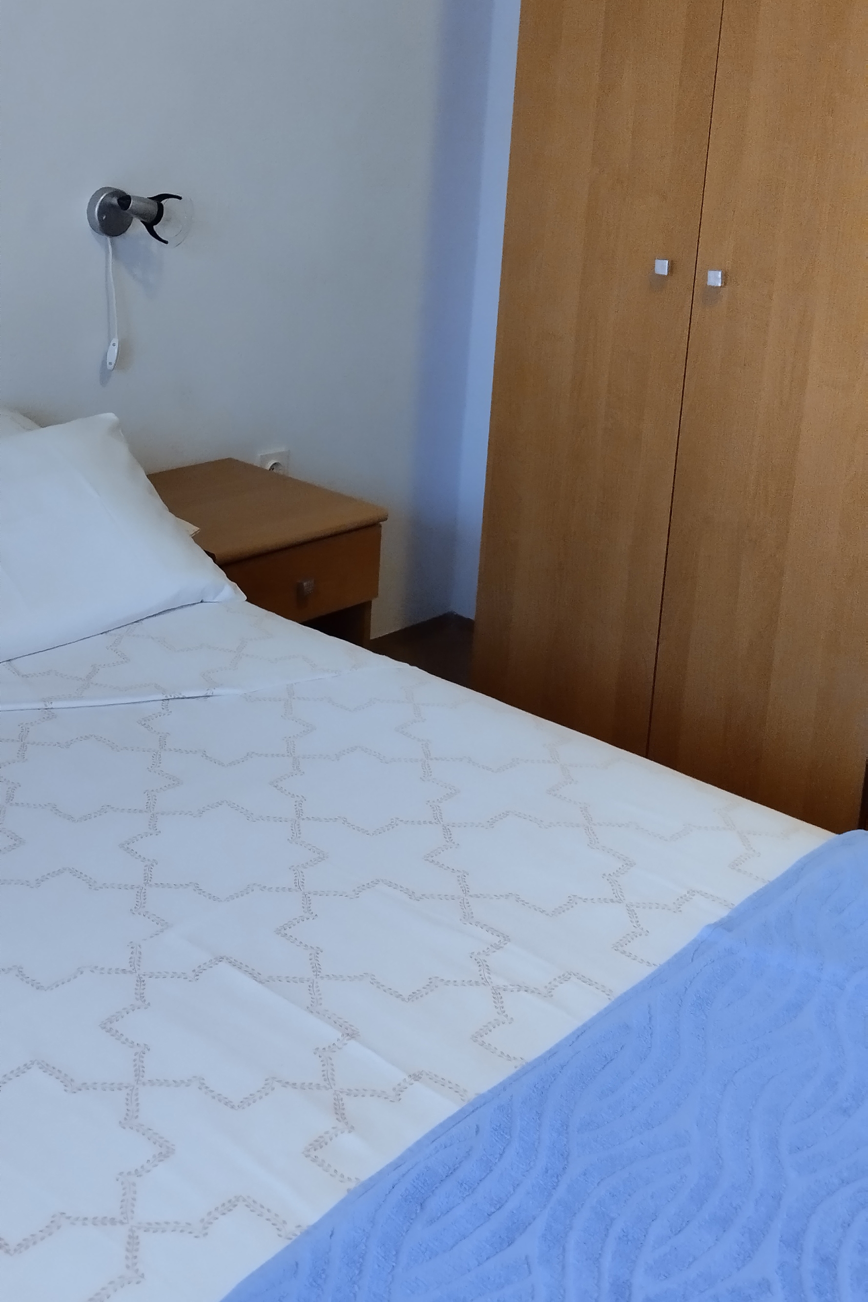 Three bedroom apartment near beach Tkon, Pašman  A-b