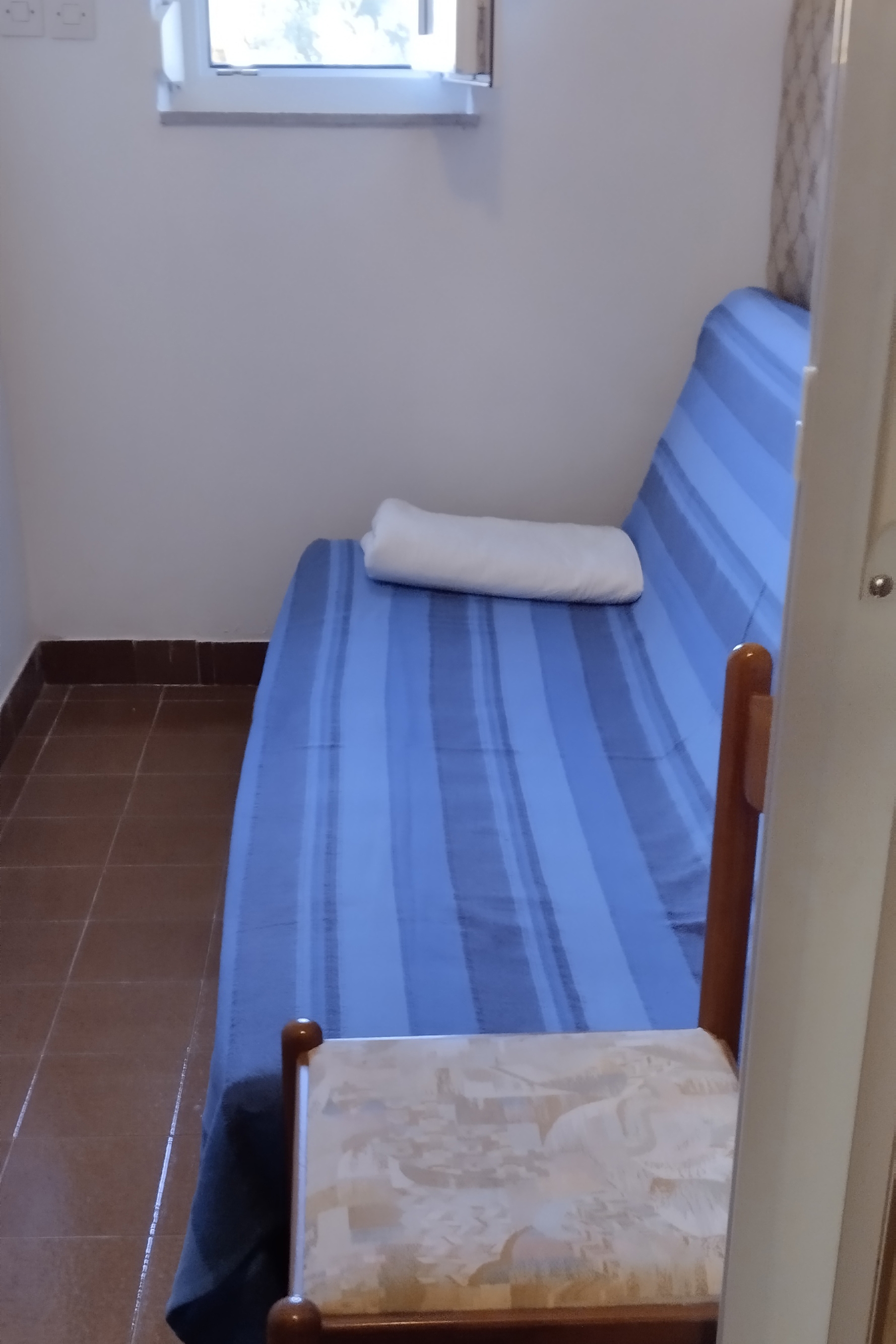Three bedroom apartment near beach Tkon, Pašman  A-b