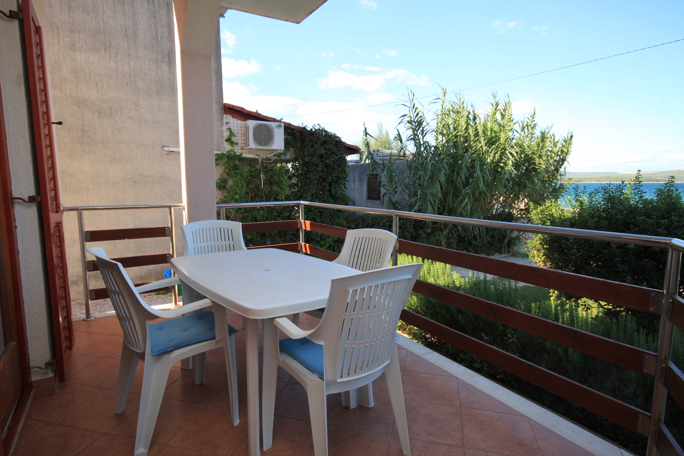 One bedroom apartment with terrace and sea view Kraj (Pašman) (A-8247-c) One bedroom apartment with terrace and sea view Kraj (Pašman) (A-8247-c)